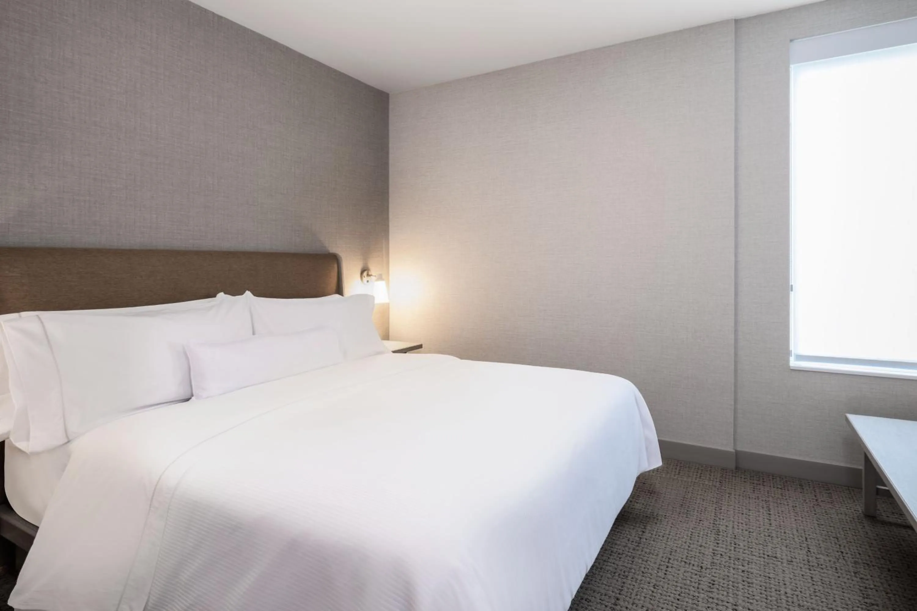 Bedroom, Bed in Element San Jose Airport