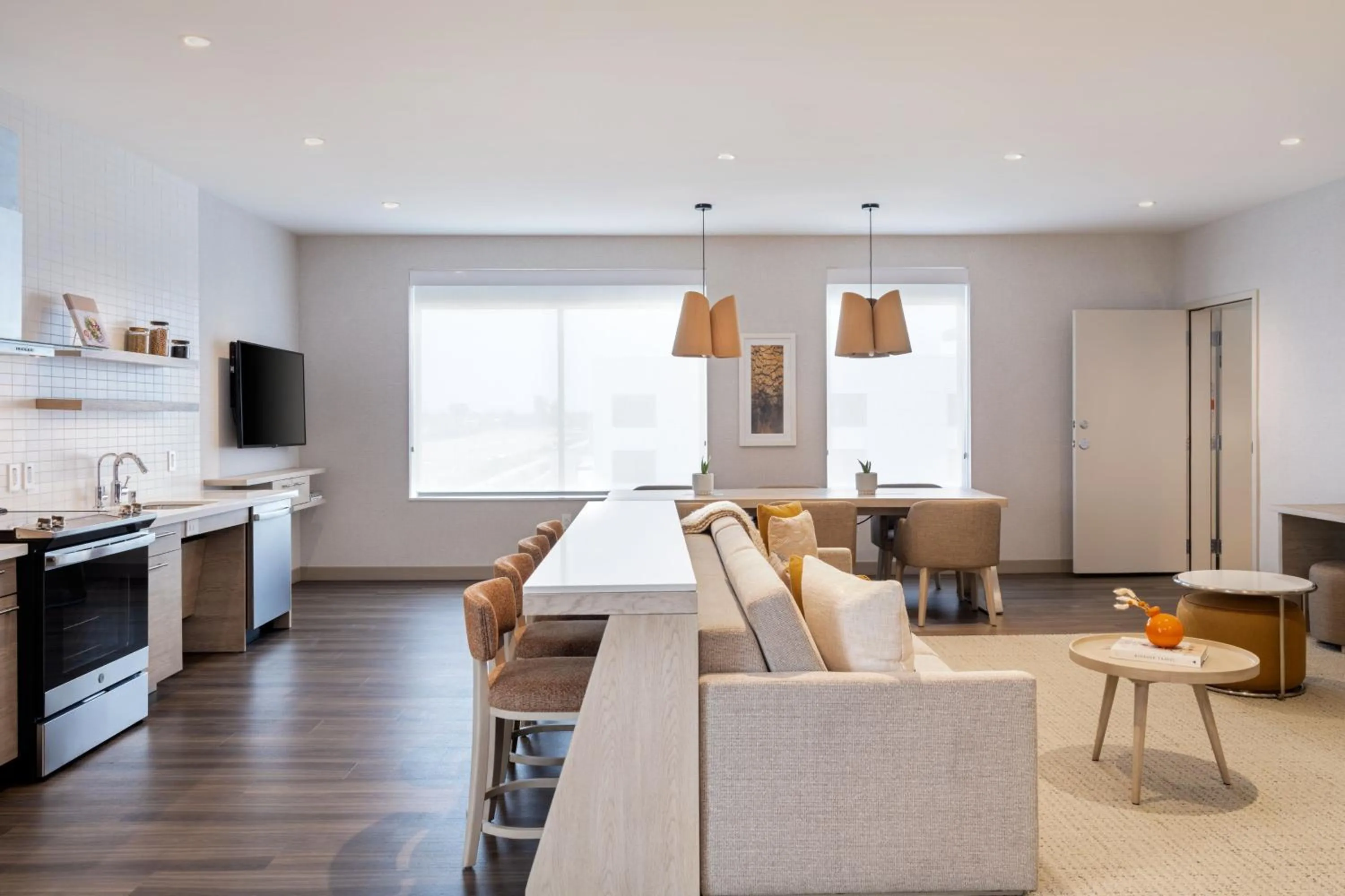 Living room in Element San Jose Airport