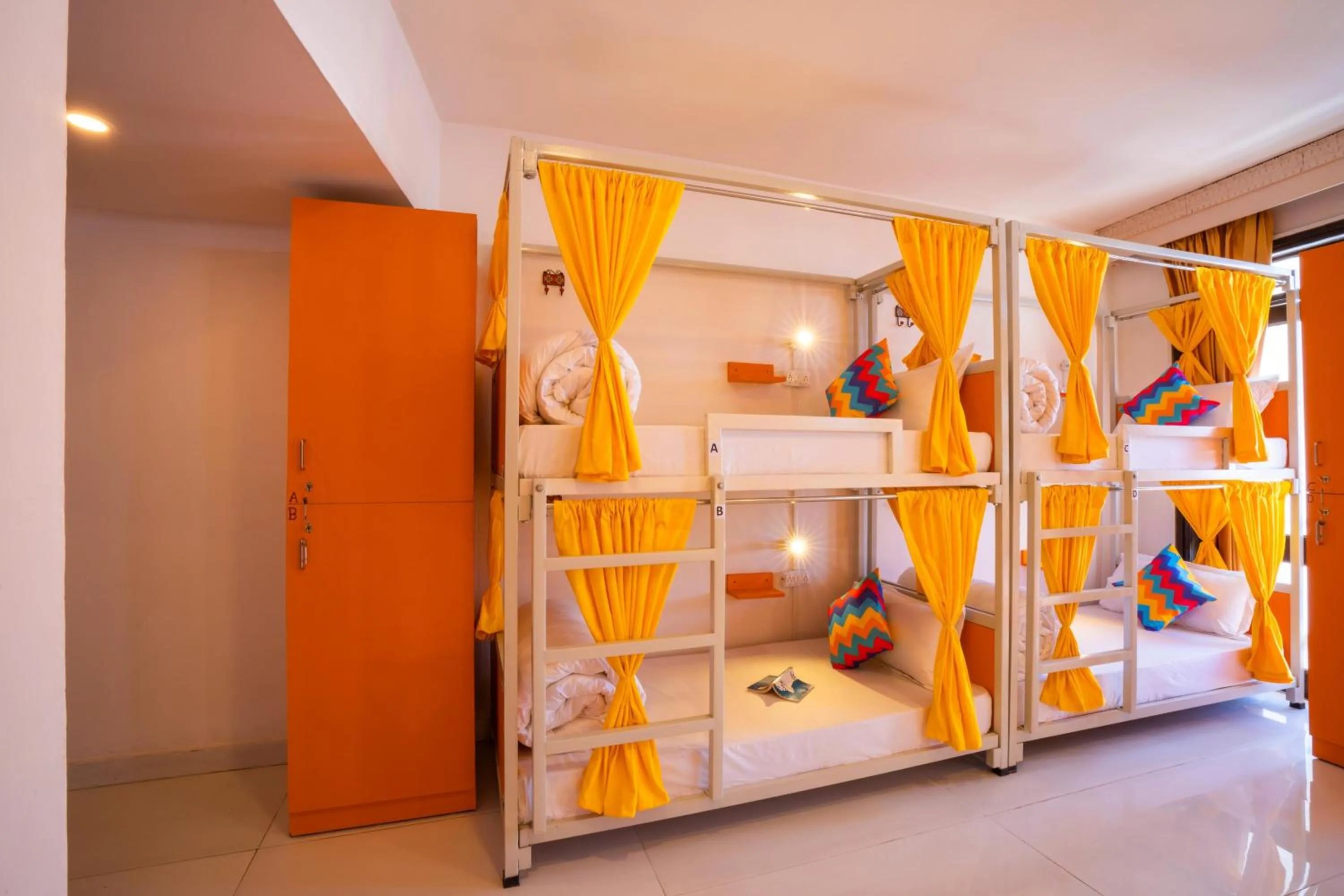 Bed in goSTOPS Mussoorie, Picture Palace