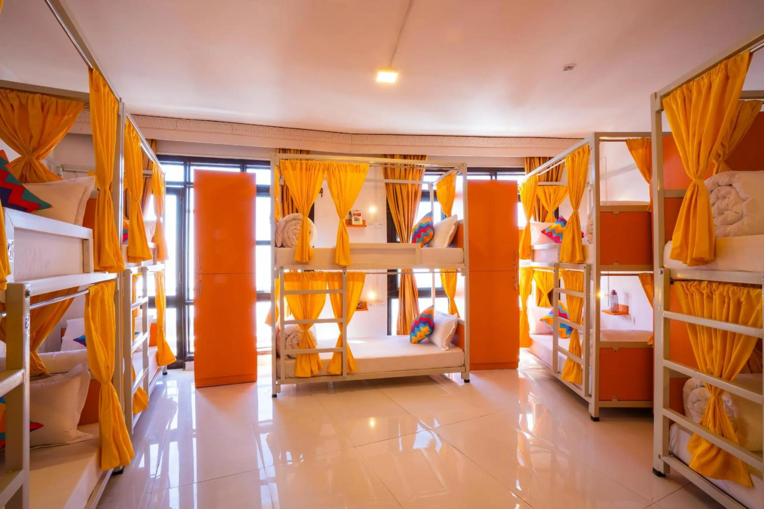 Bed in goSTOPS Mussoorie, Picture Palace