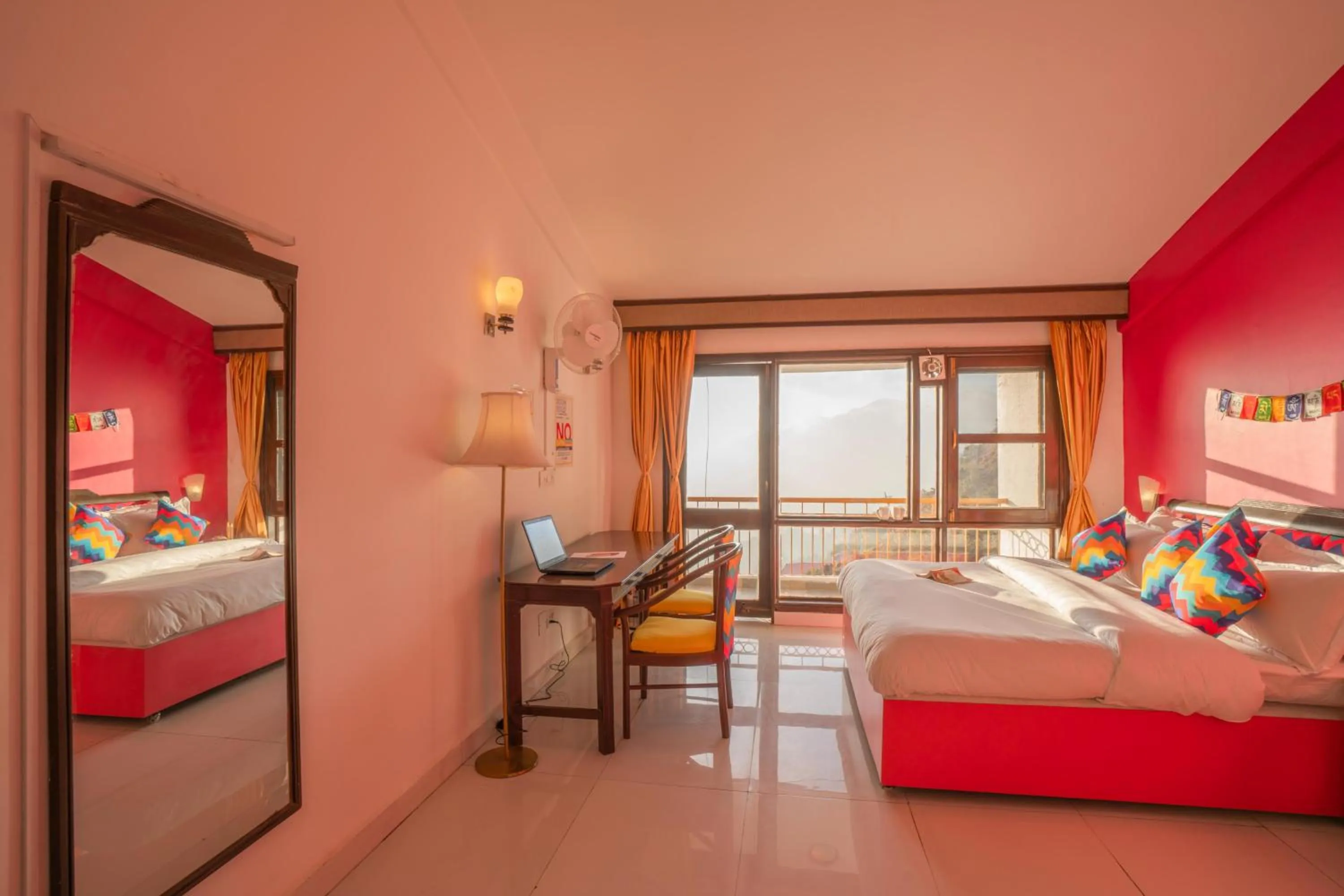 Bed in goSTOPS Mussoorie, Picture Palace