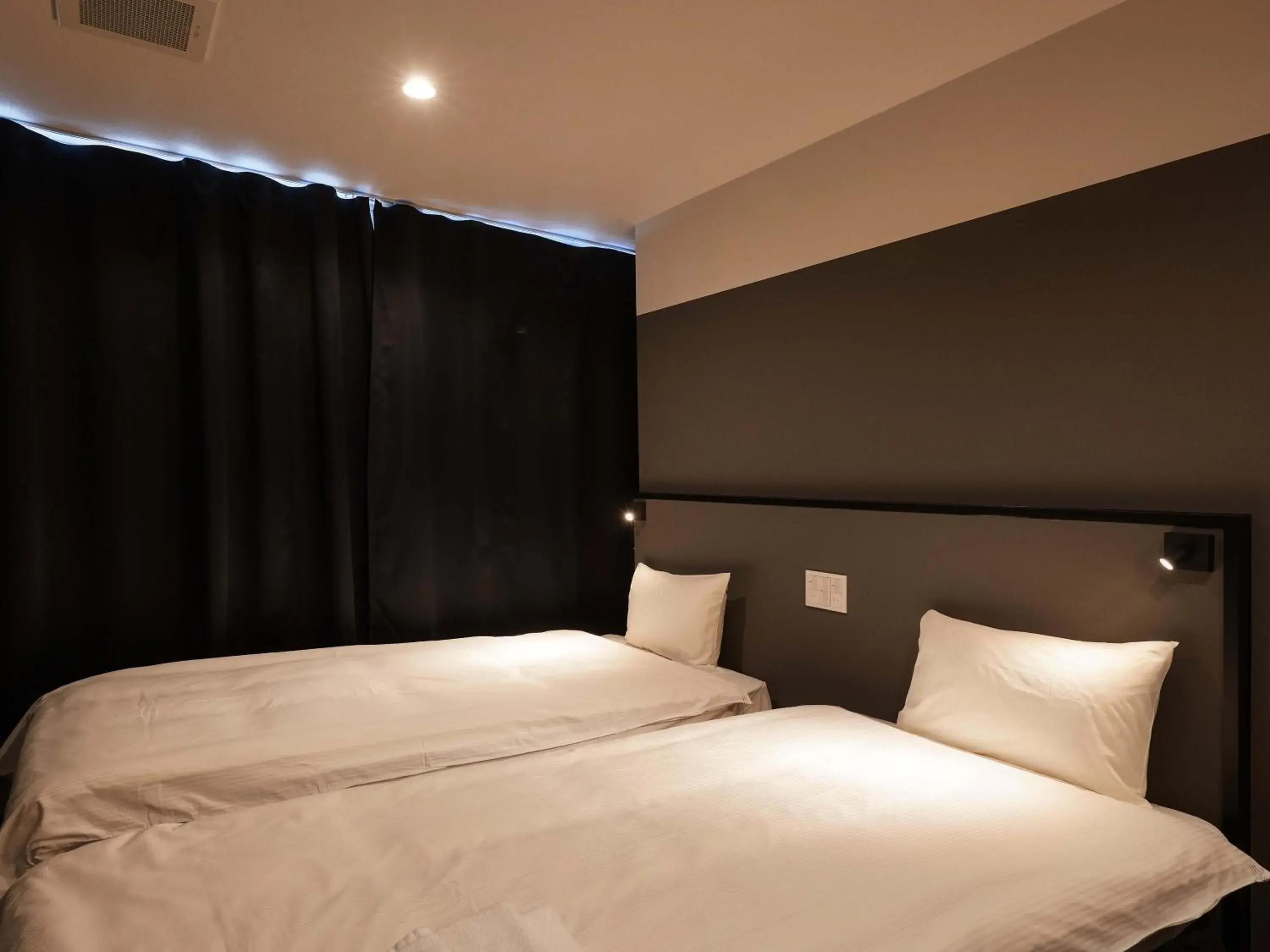 Twin Room with Extra Bed in CABIN&HOTEL CONSTANT NAHA Twin Room with Extra Bed in CABIN&HOTEL CONSTANT NAHA