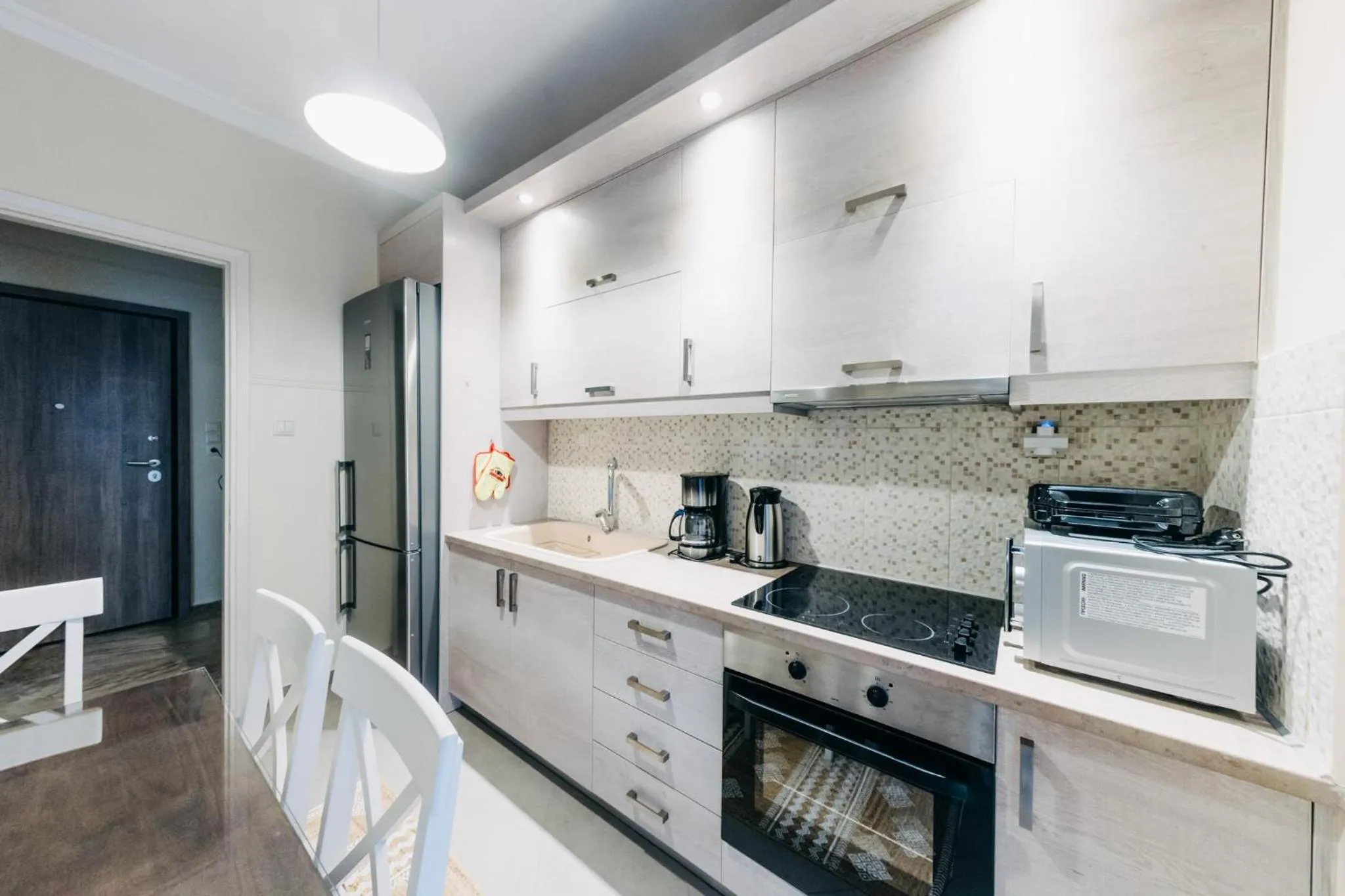 Kitchen or kitchenette in Best House Saint John, New Port of Patras