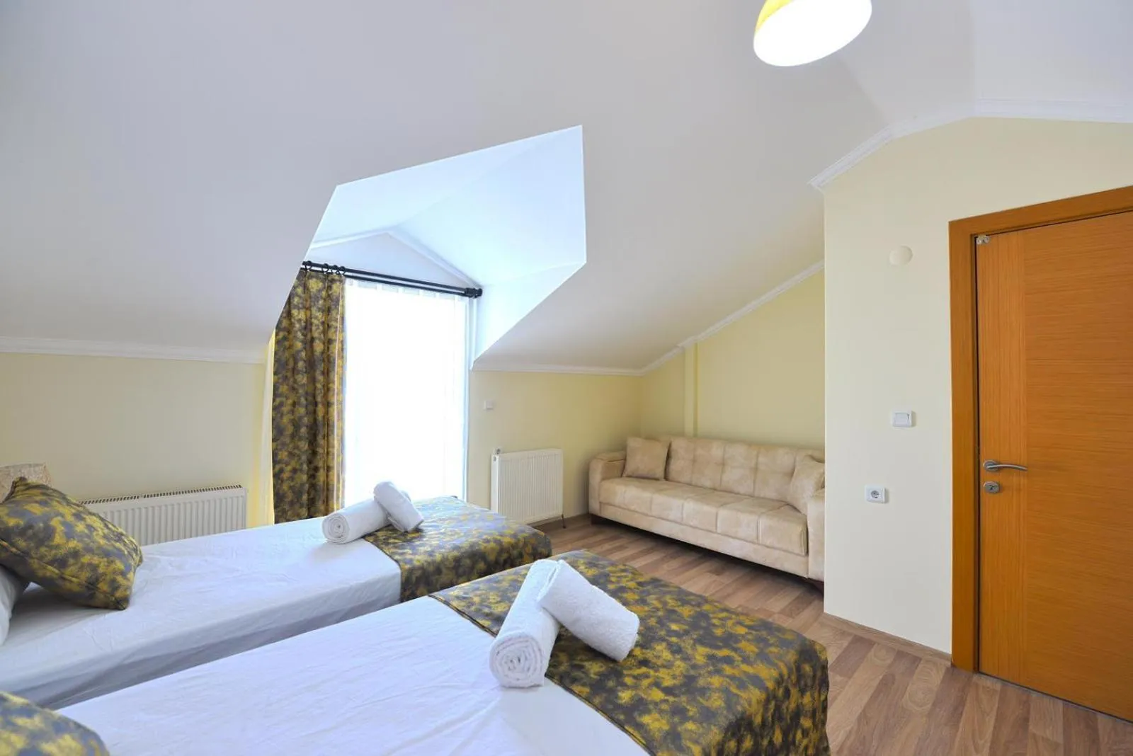 Photo of the whole room, Bed in Ozgur City Residence