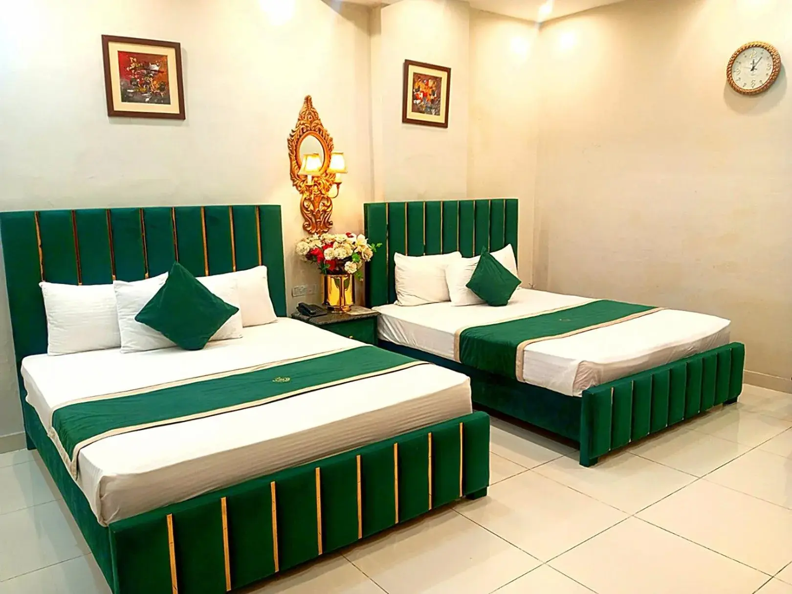 Comfort Quadruple Room in Golden One Hotel Comfort Quadruple Room in Golden One Hotel