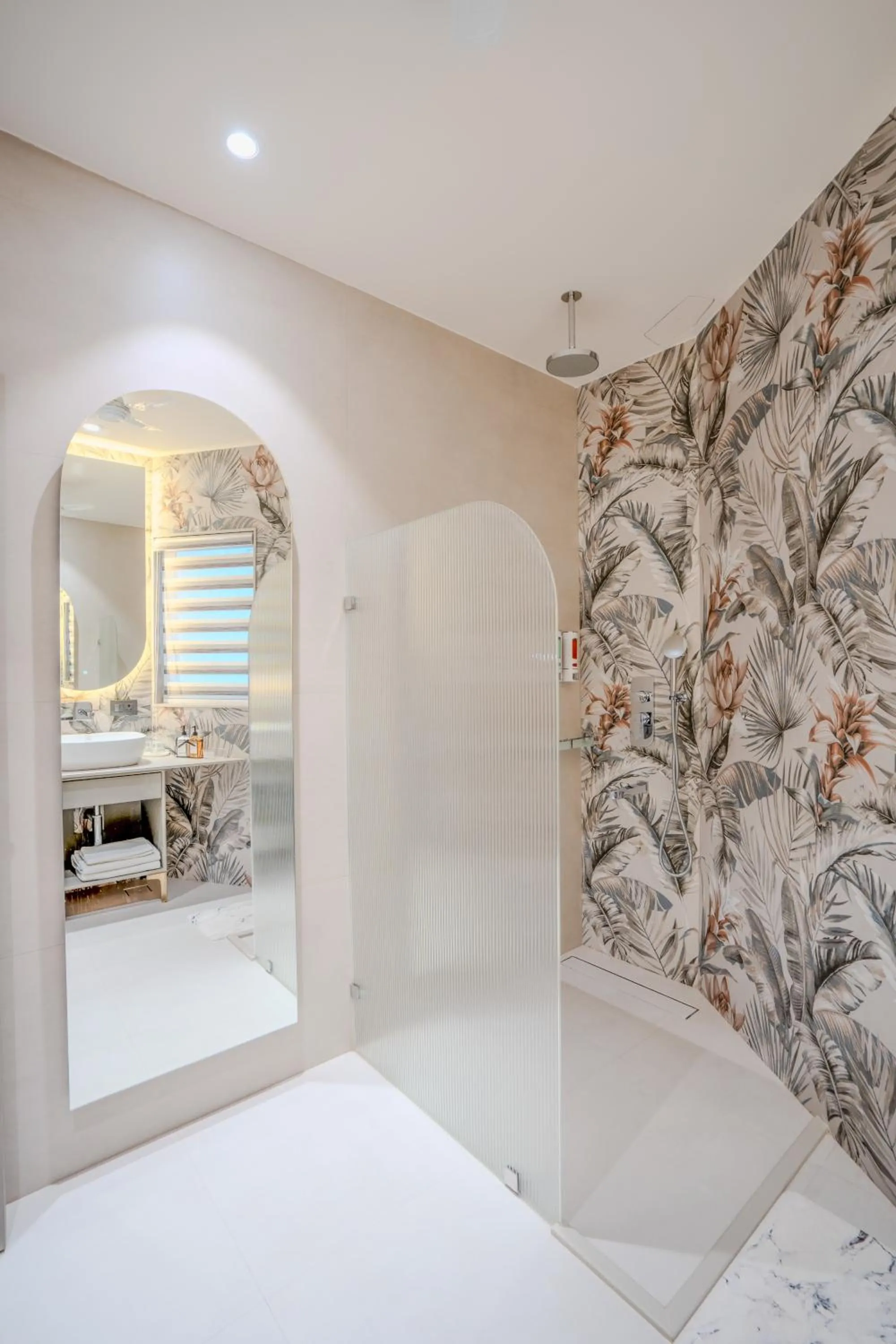 Bathroom, Bed in Girisadan - A City Centre Boutique Hotel