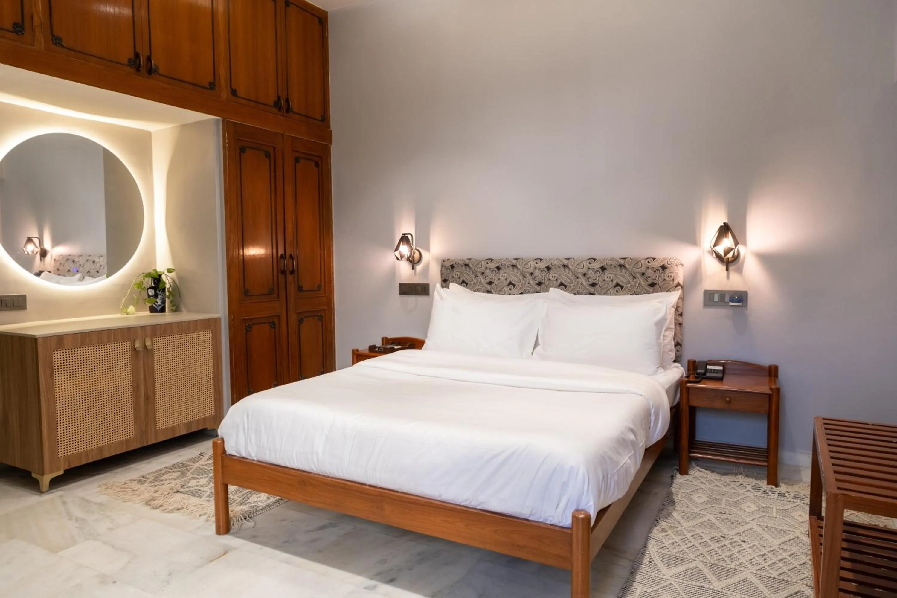 Bedroom, Bed in Girisadan - A City Centre Boutique Hotel