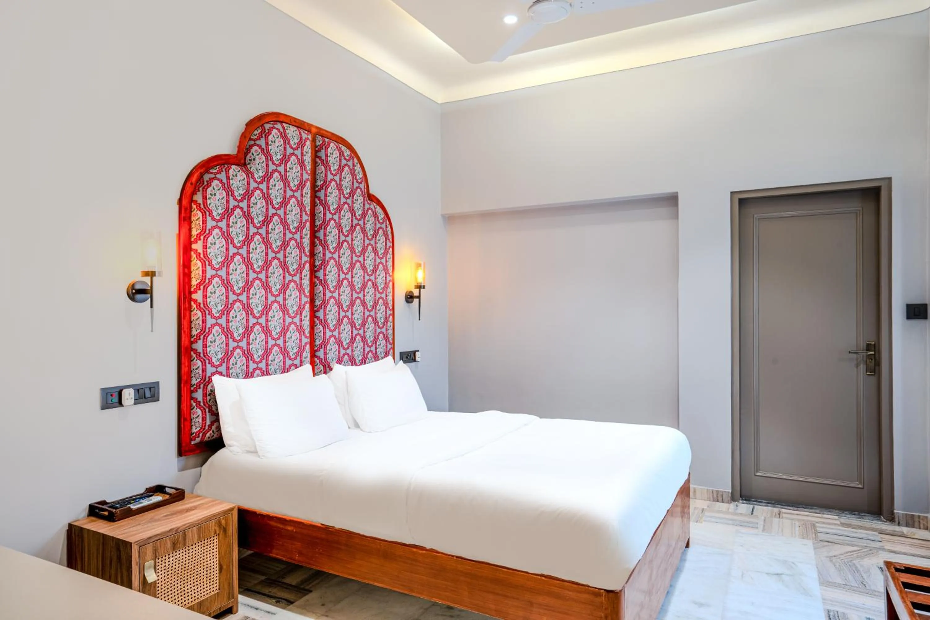 Bed in Girisadan - A City Centre Boutique Hotel