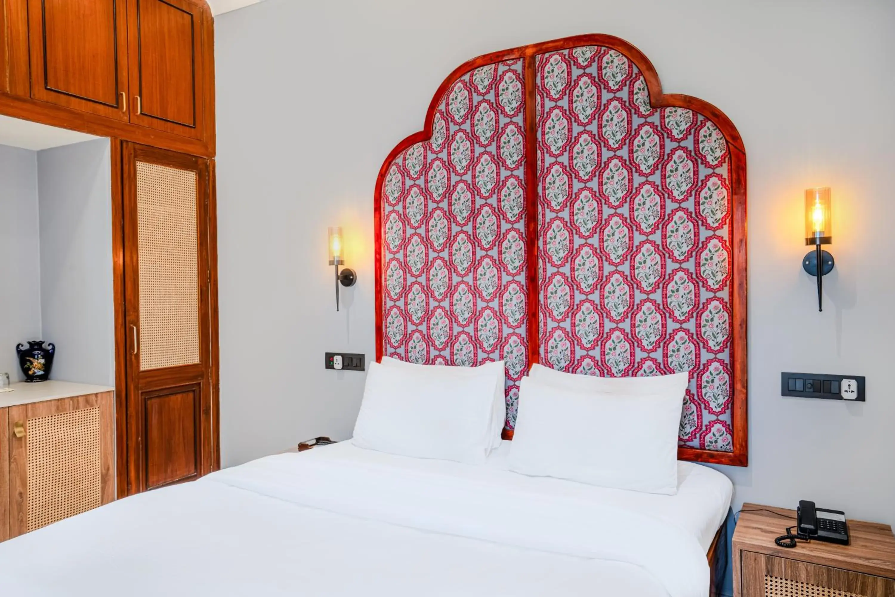 Queen Room with Balcony - single occupancy in Girisadan - A City Centre Boutique Hotel Queen Room with Balcony - single occupancy in Girisadan - A City Centre Boutique Hotel