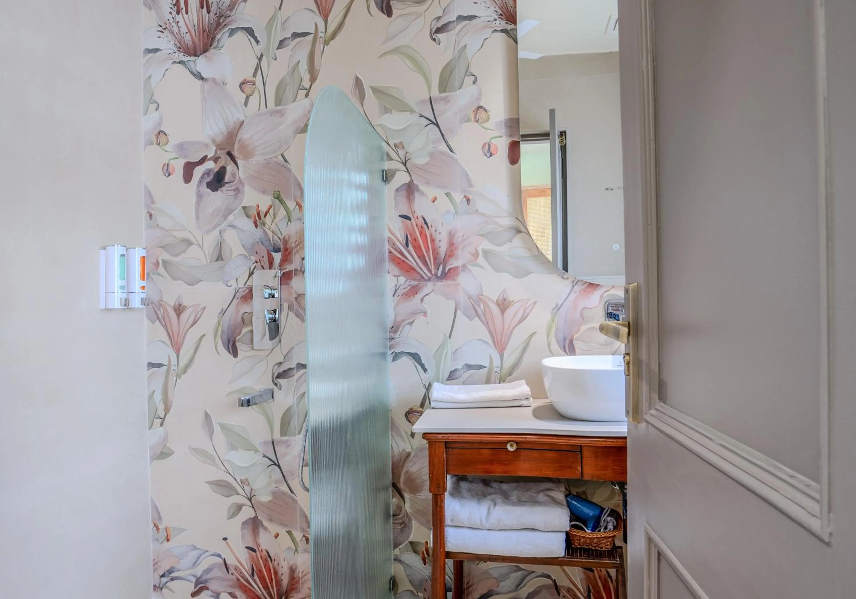 Bathroom in Girisadan - A City Centre Boutique Hotel