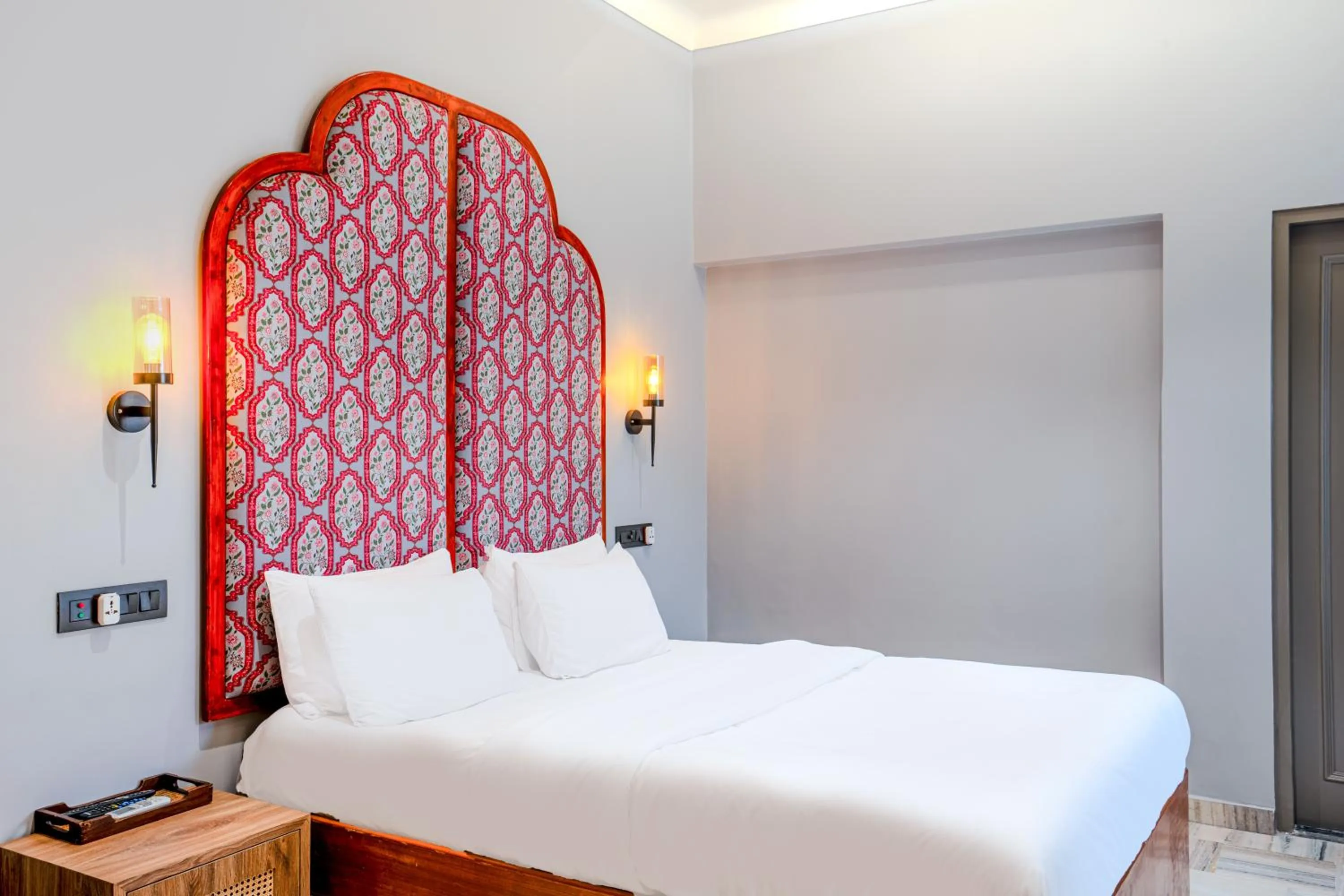Bed in Girisadan - A City Centre Boutique Hotel