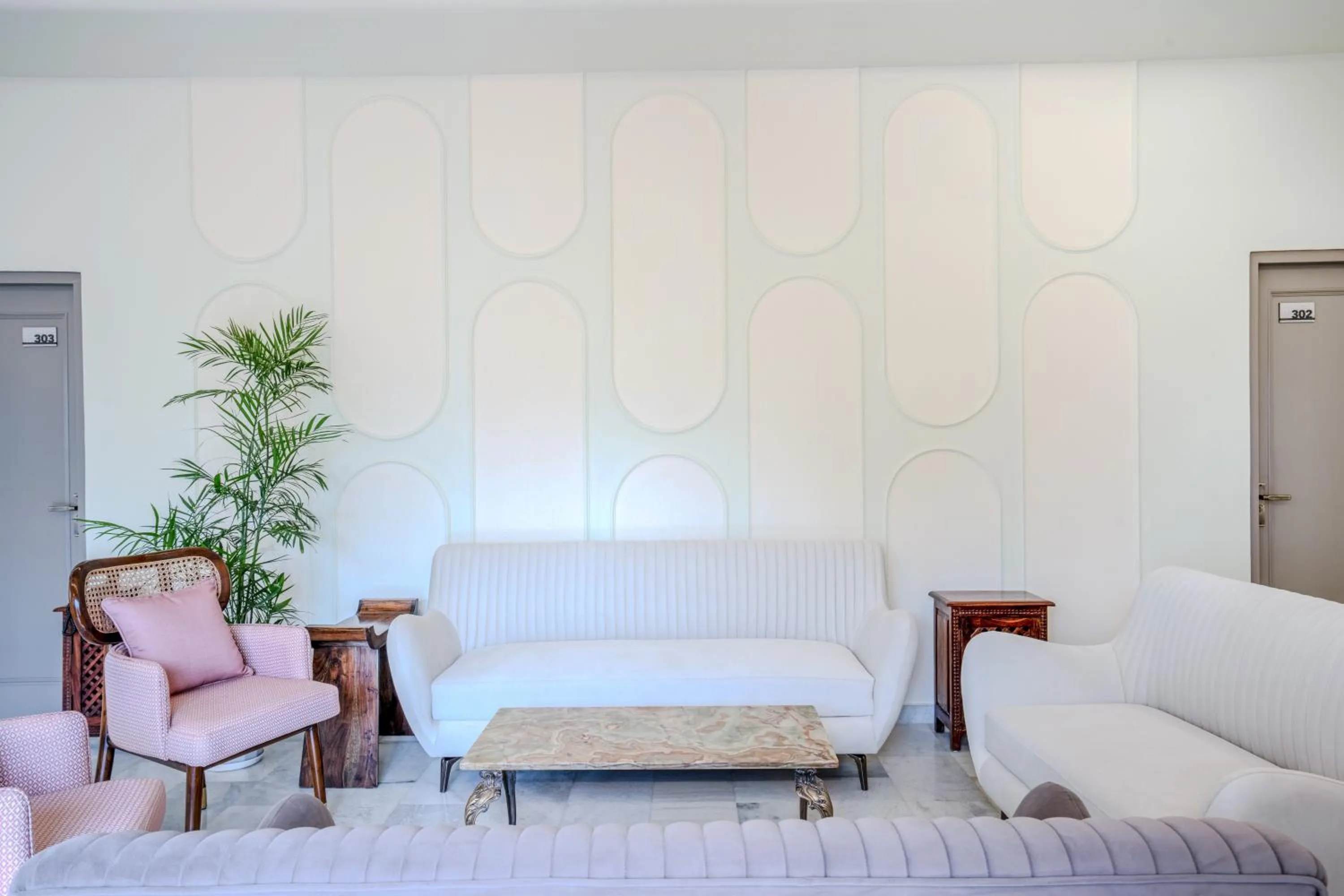 Living room, Bed in Girisadan - A City Centre Boutique Hotel