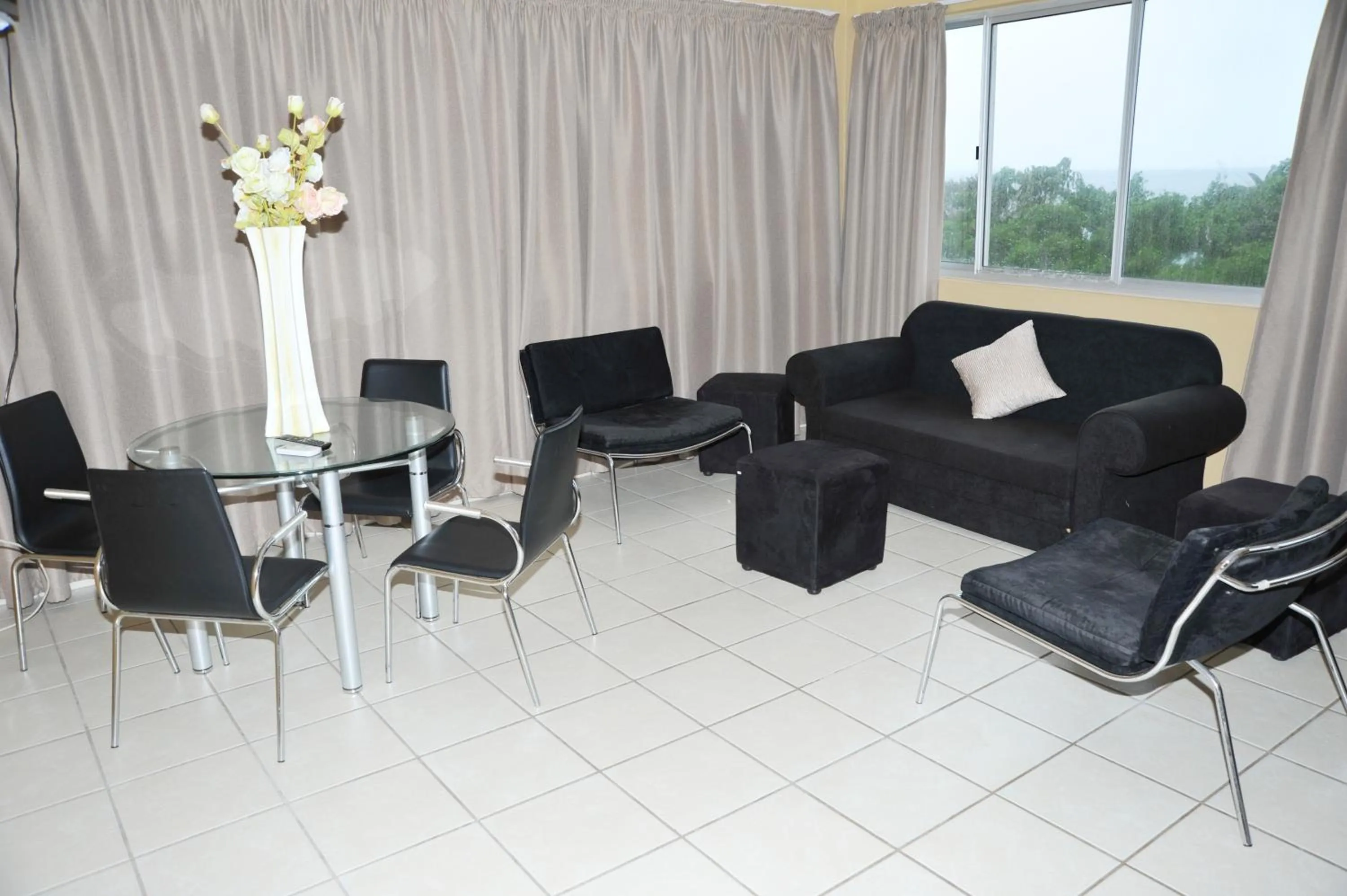 Kitchen or kitchenette in The Norwegian Lodge