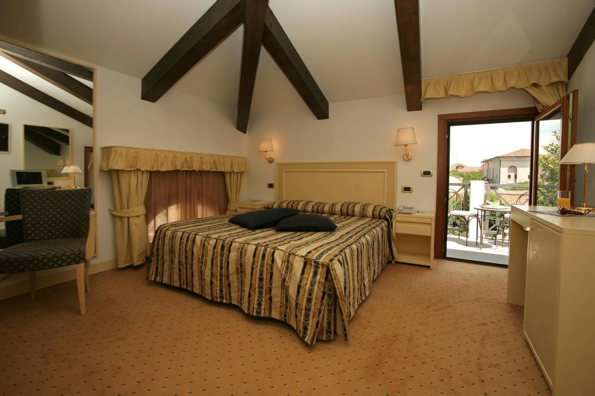 Day, Bed in Hotel Giudecca Venezia