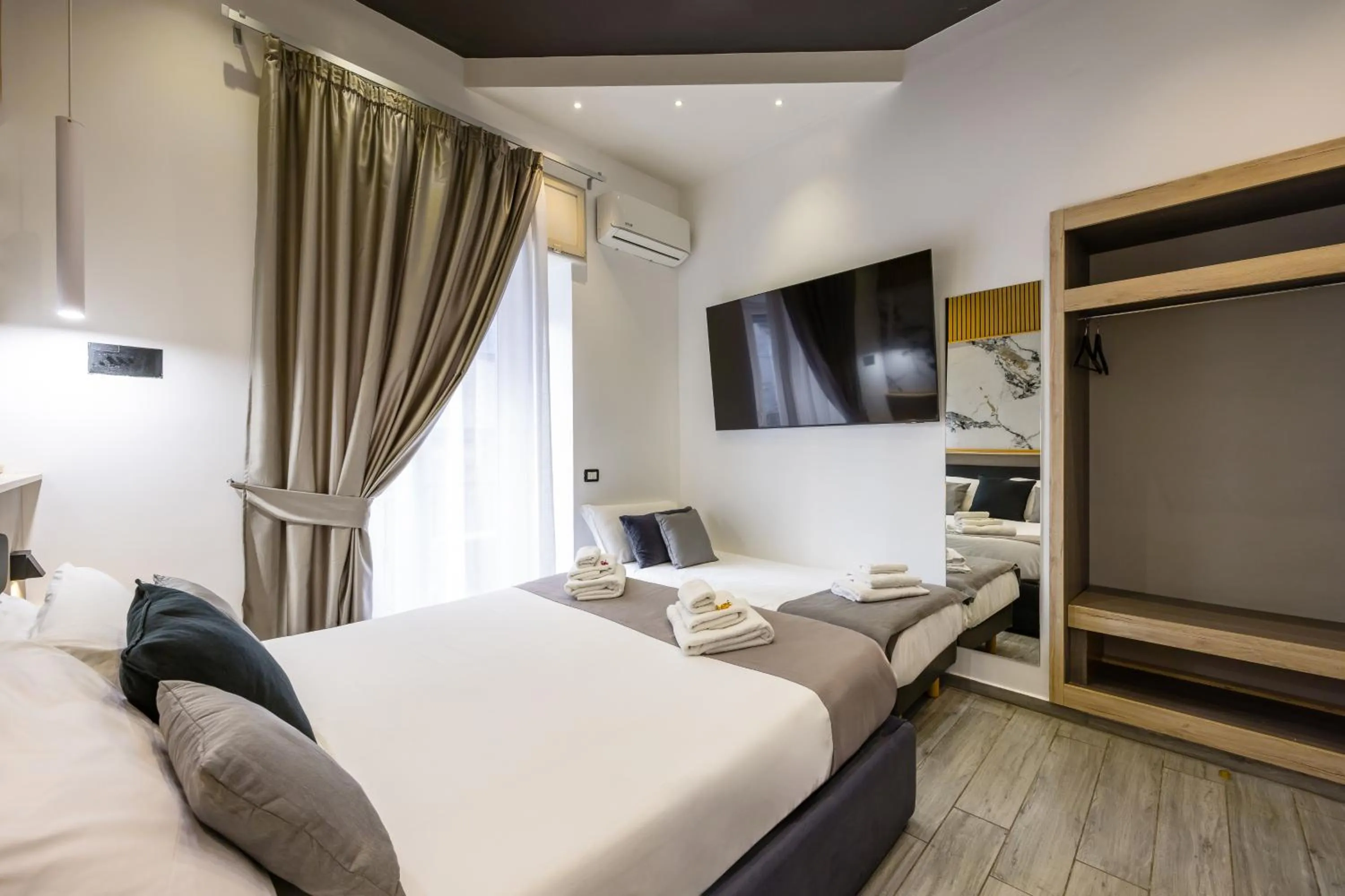 Bed in Hotel Bella Napoli