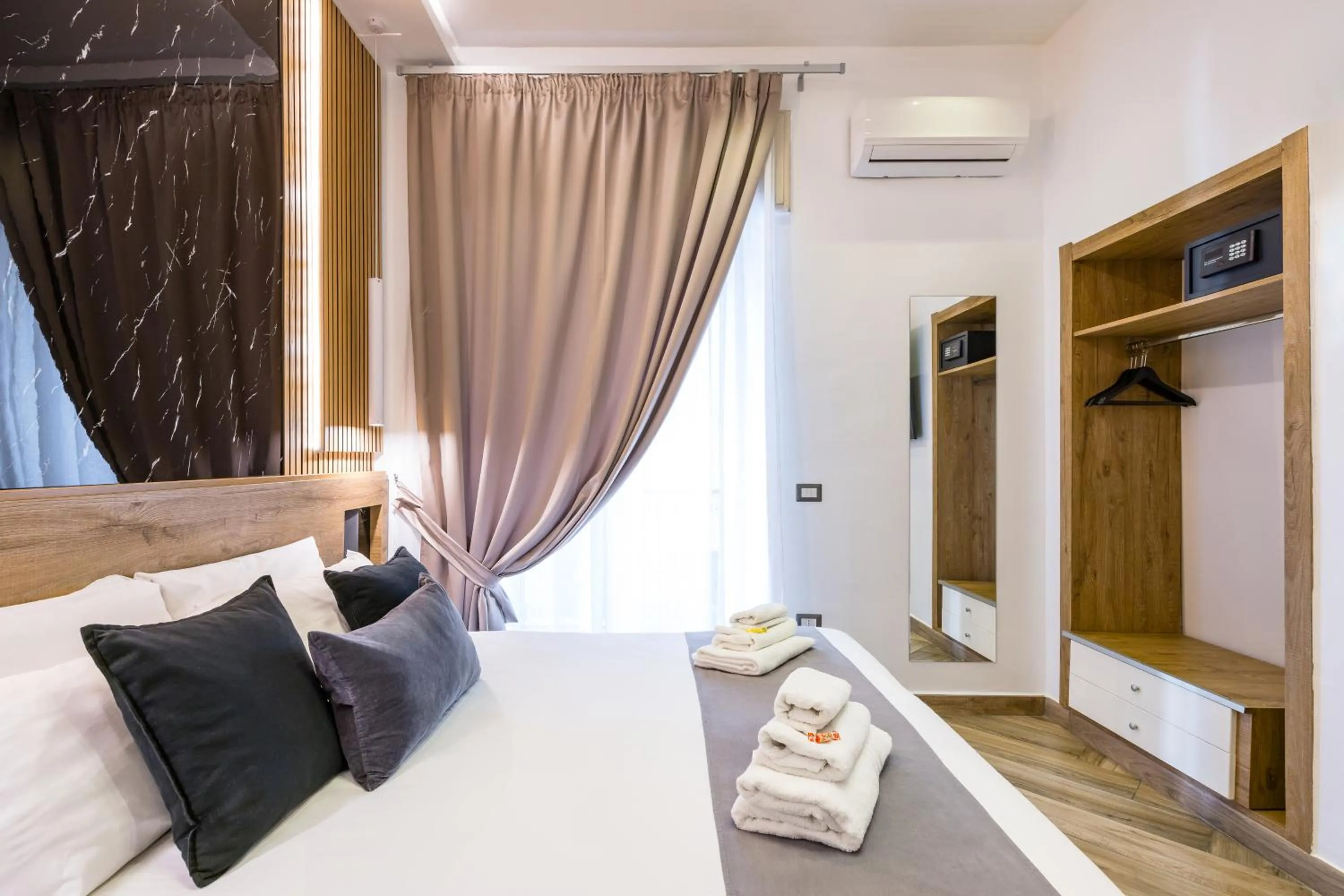 Bed in Hotel Bella Napoli