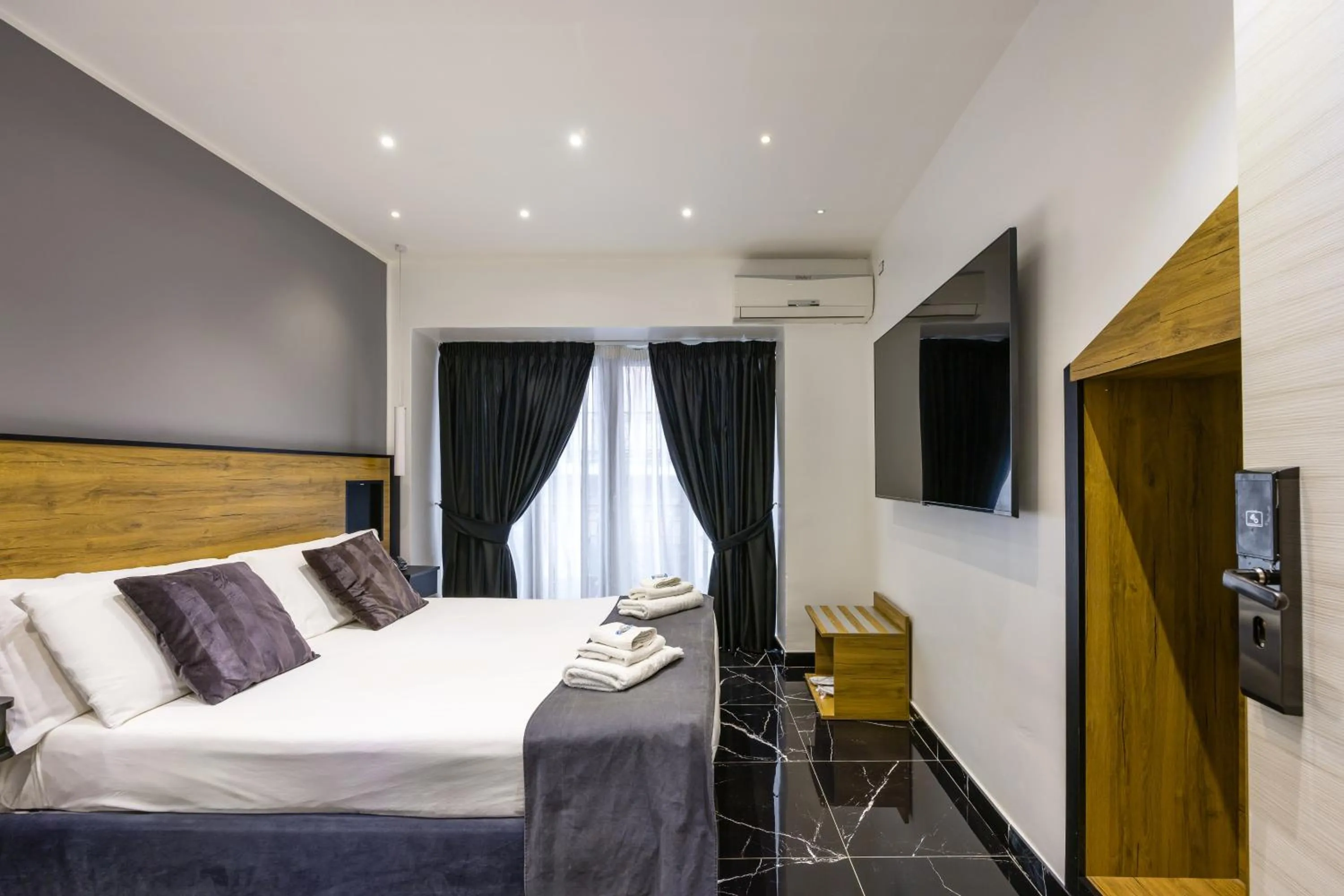 Bed in Hotel Bella Napoli