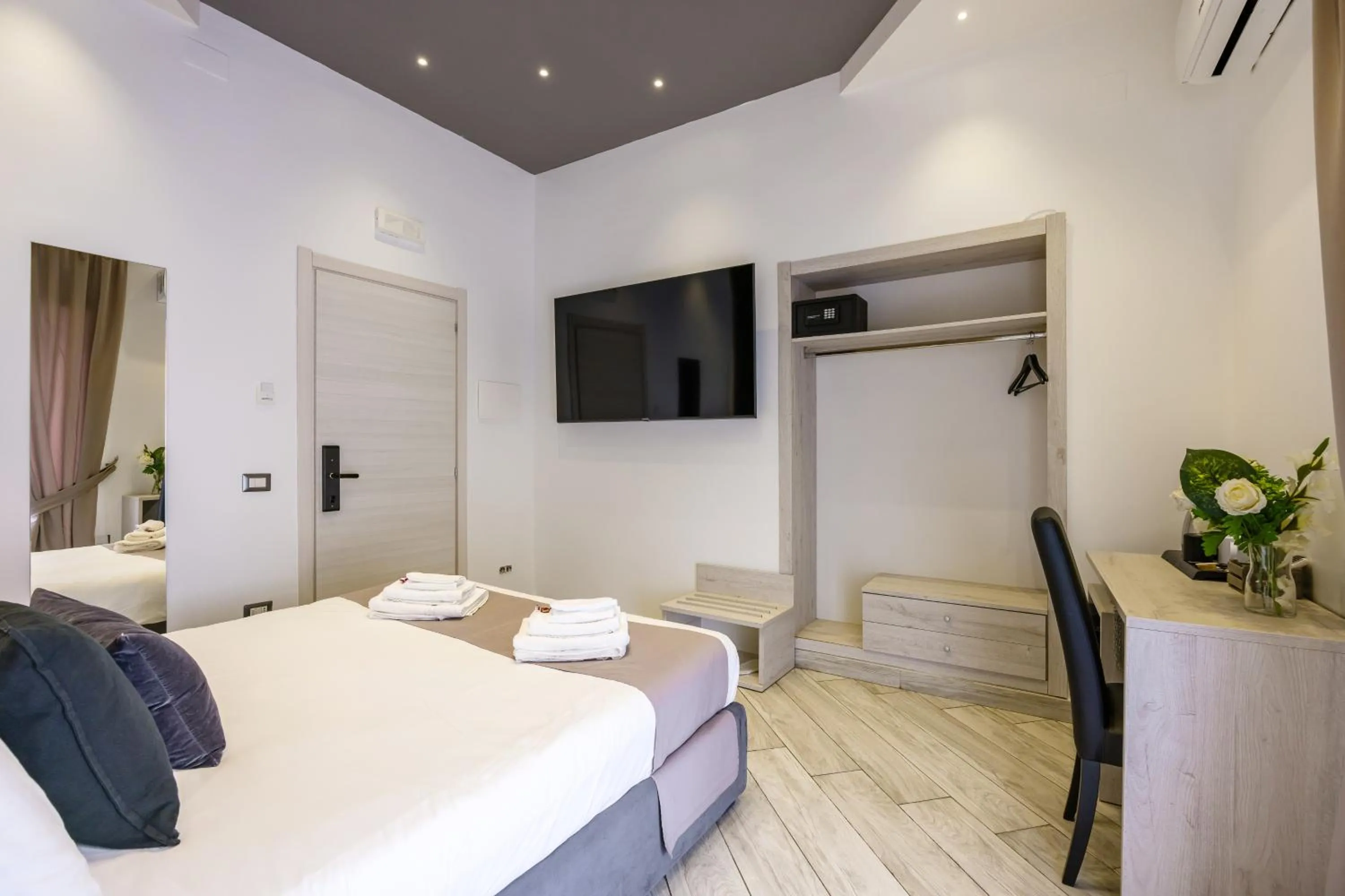 Bed in Hotel Bella Napoli