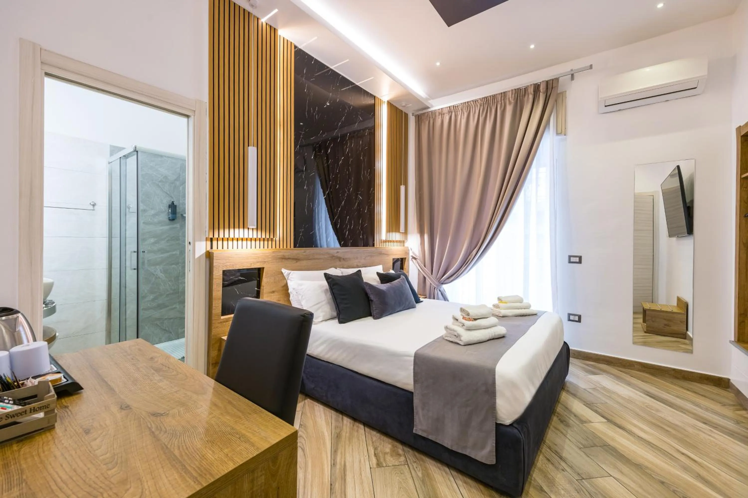 Bed in Hotel Bella Napoli