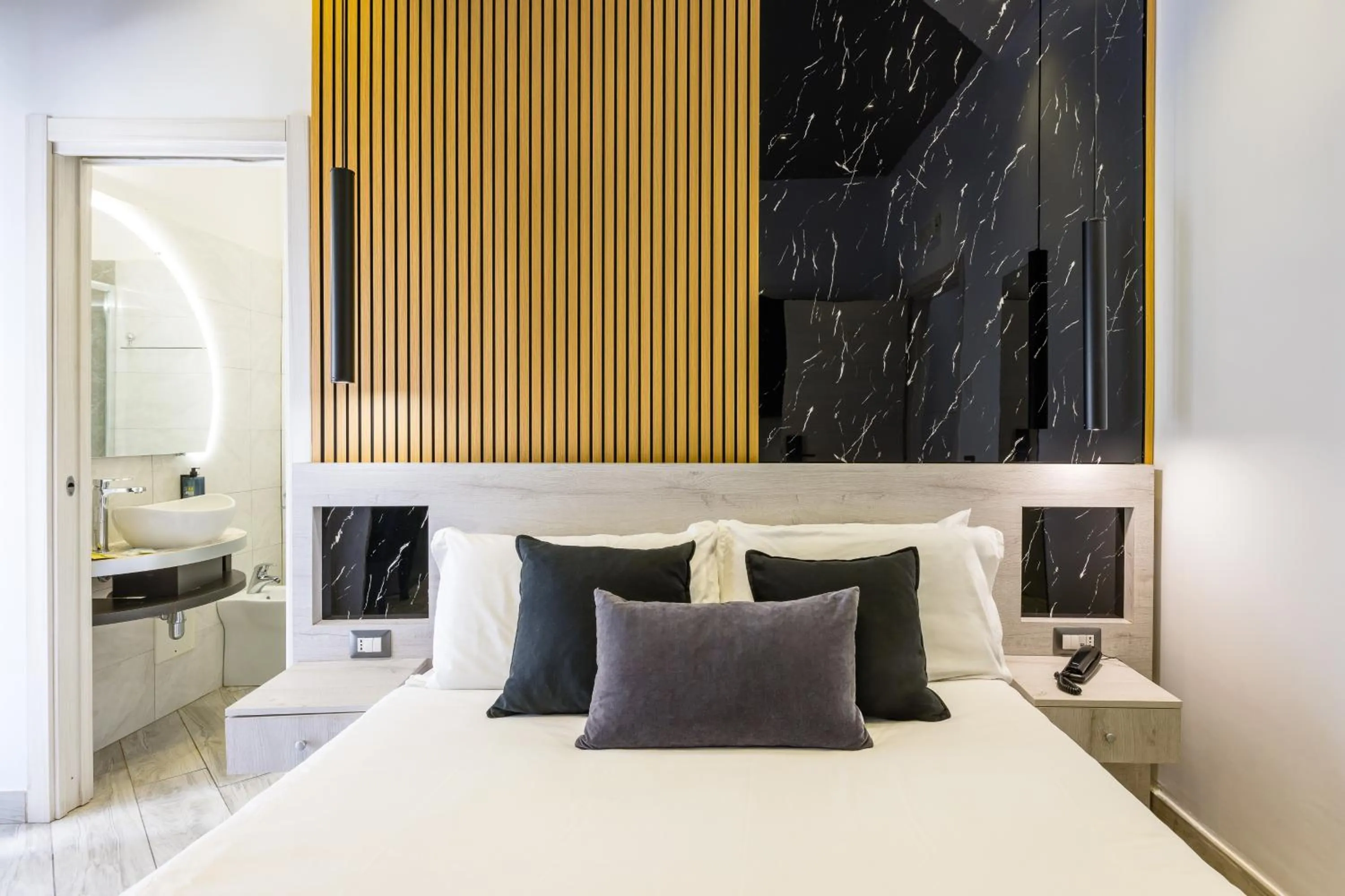 Bed in Hotel Bella Napoli