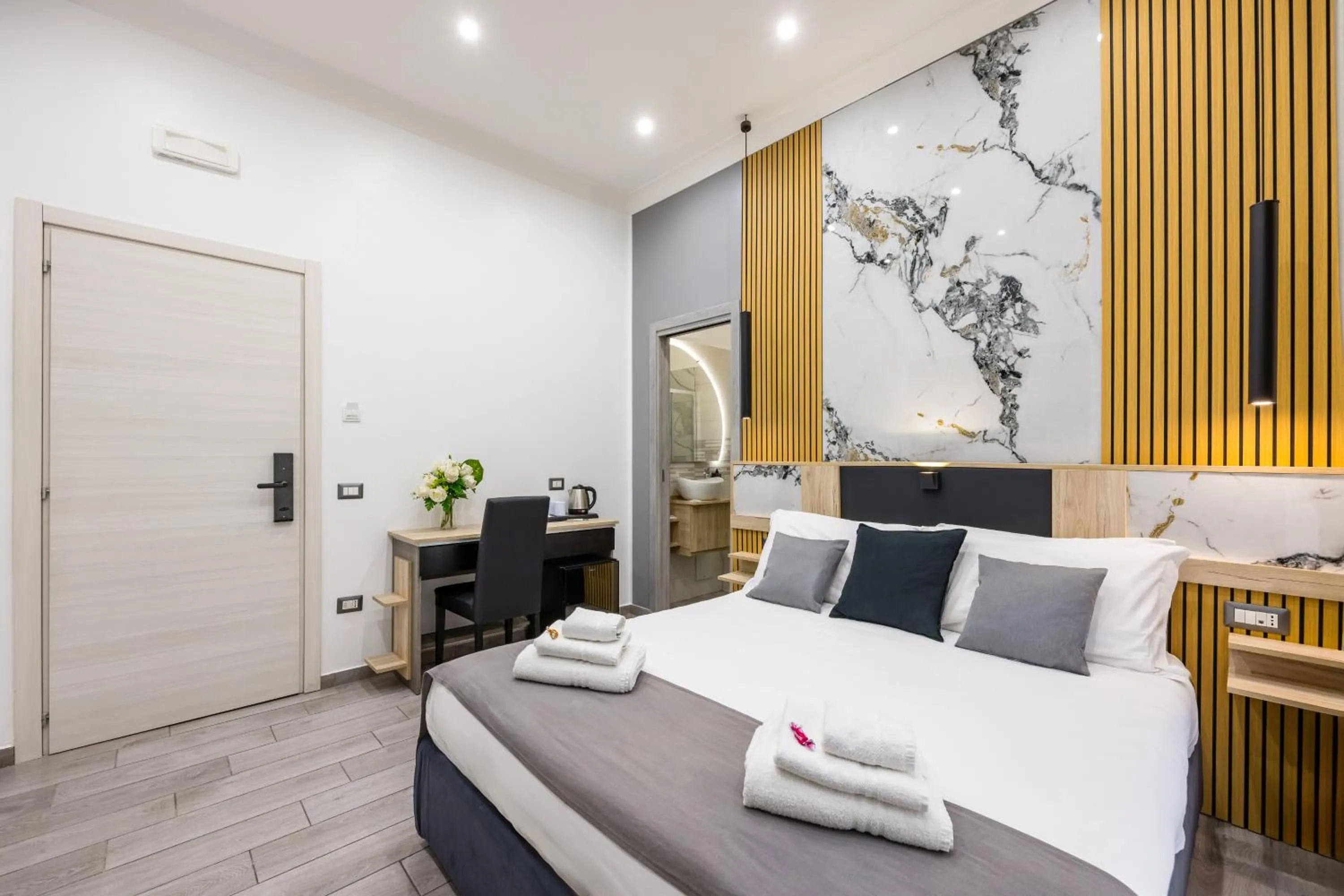 Bed in Hotel Bella Napoli