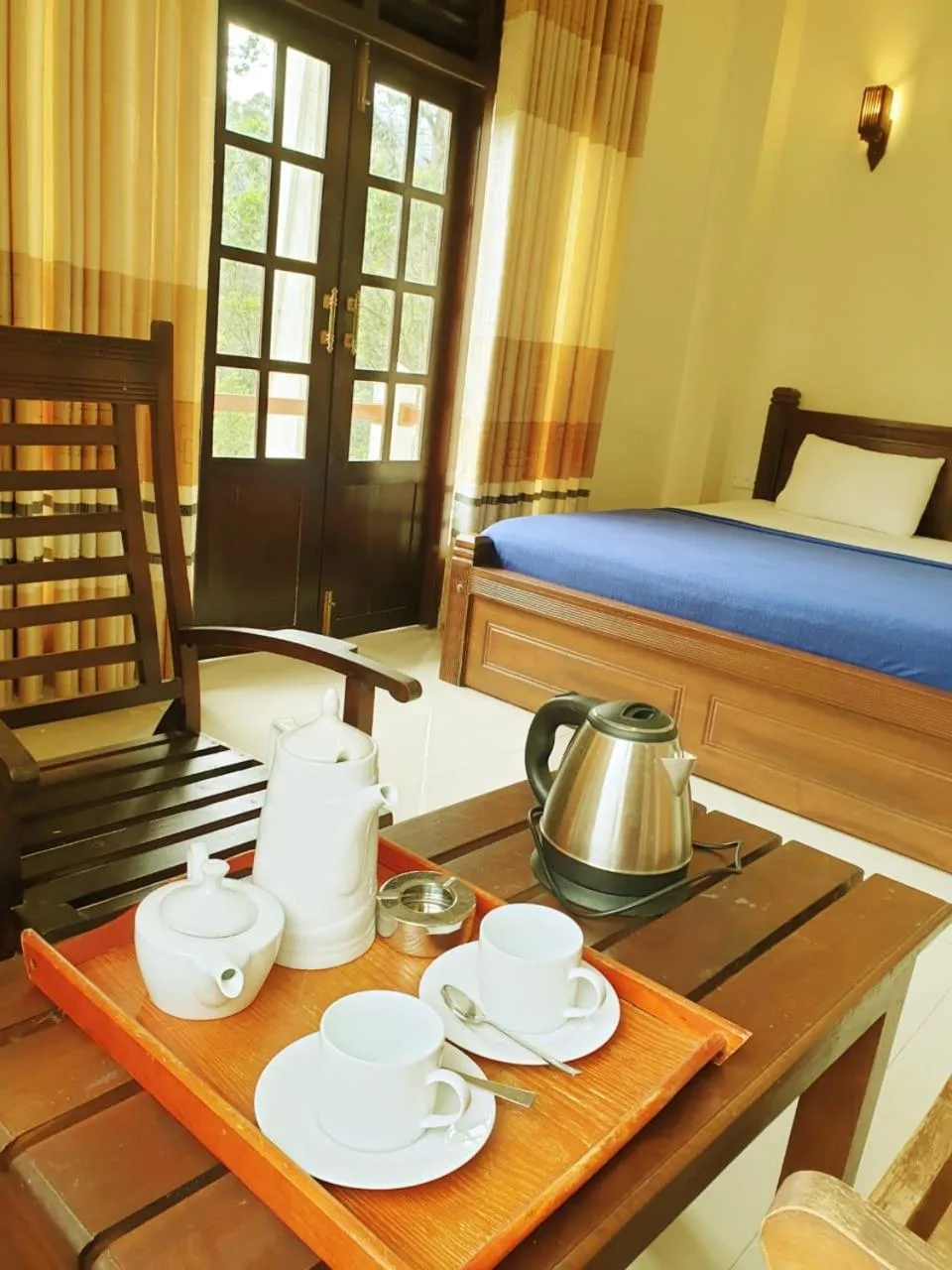 Bedroom, Bed in Delhousie Hotel