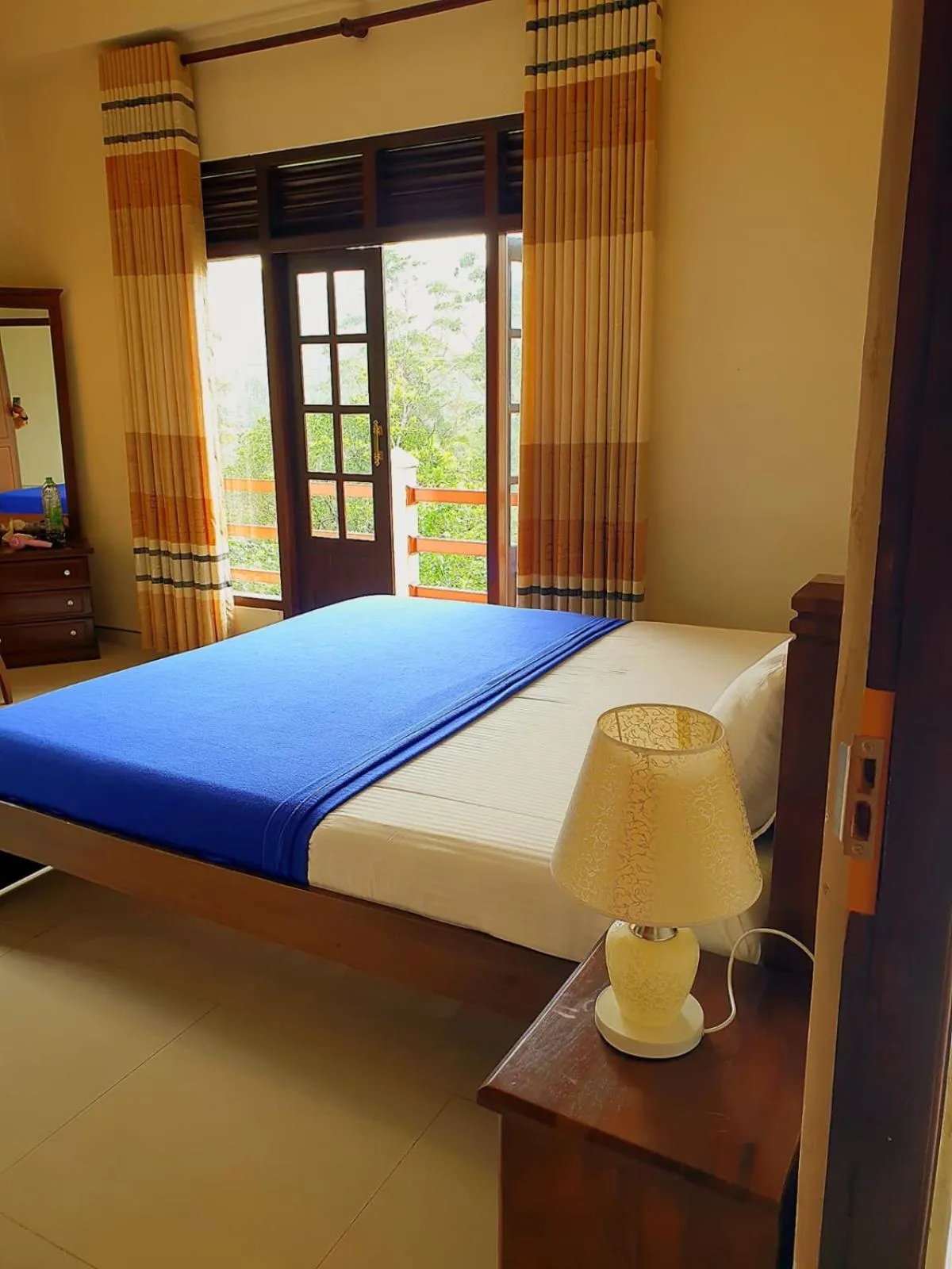 Bedroom, Bed in Delhousie Hotel