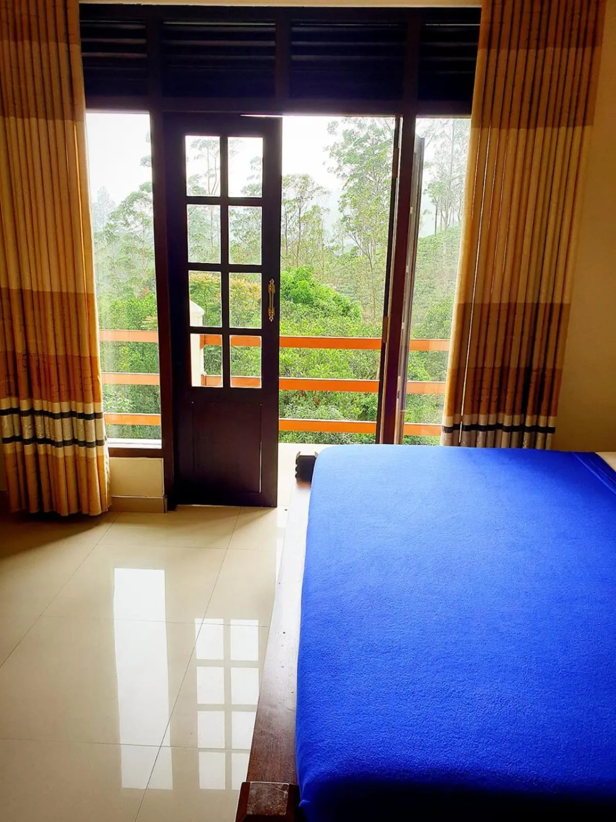 Bedroom, Bed in Delhousie Hotel