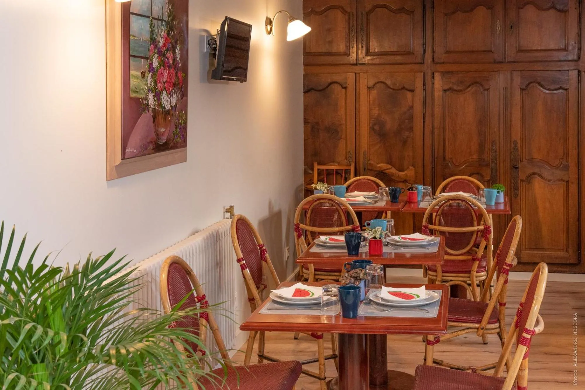 Restaurant/places to eat in La Little Maison