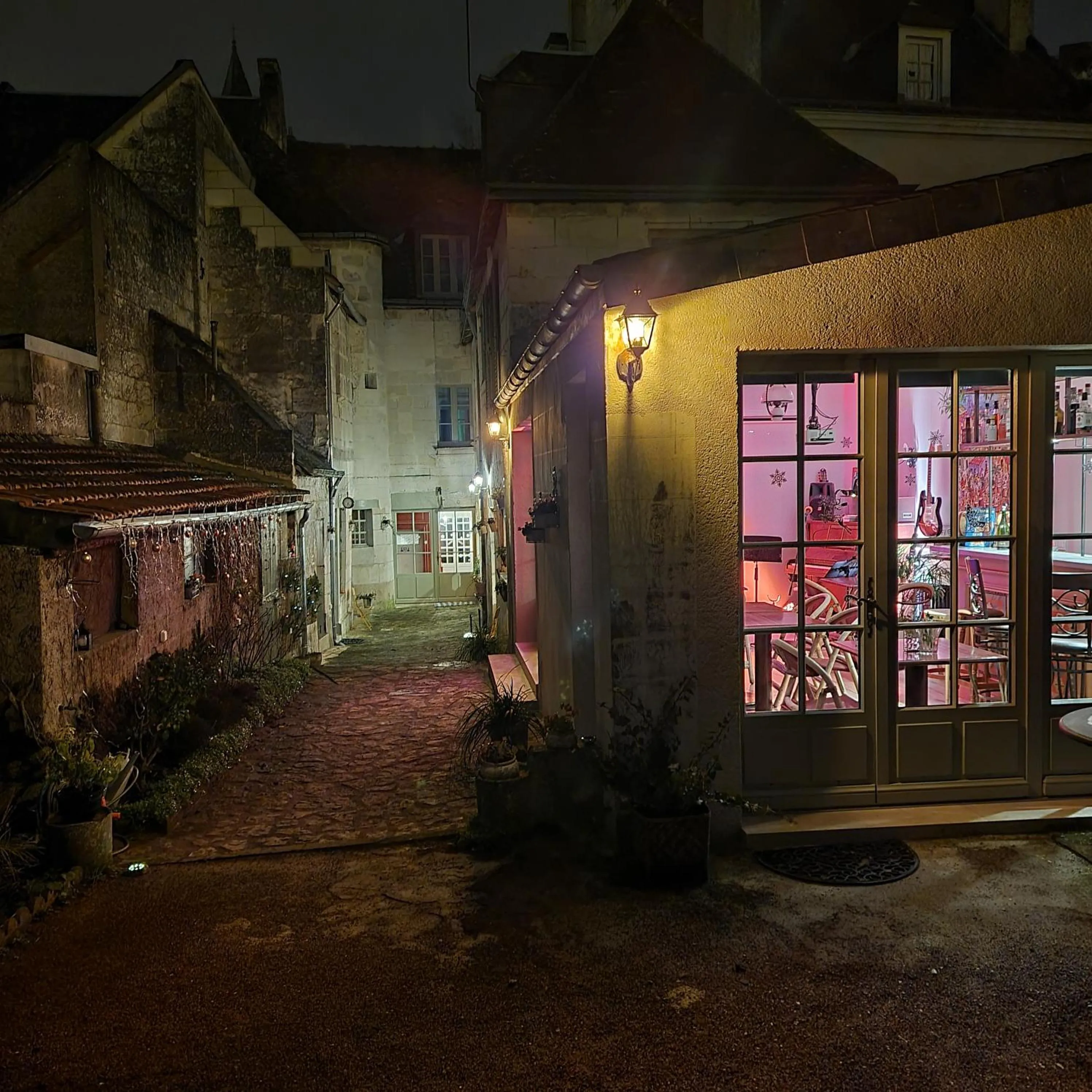 Lounge or bar in La Little Maison