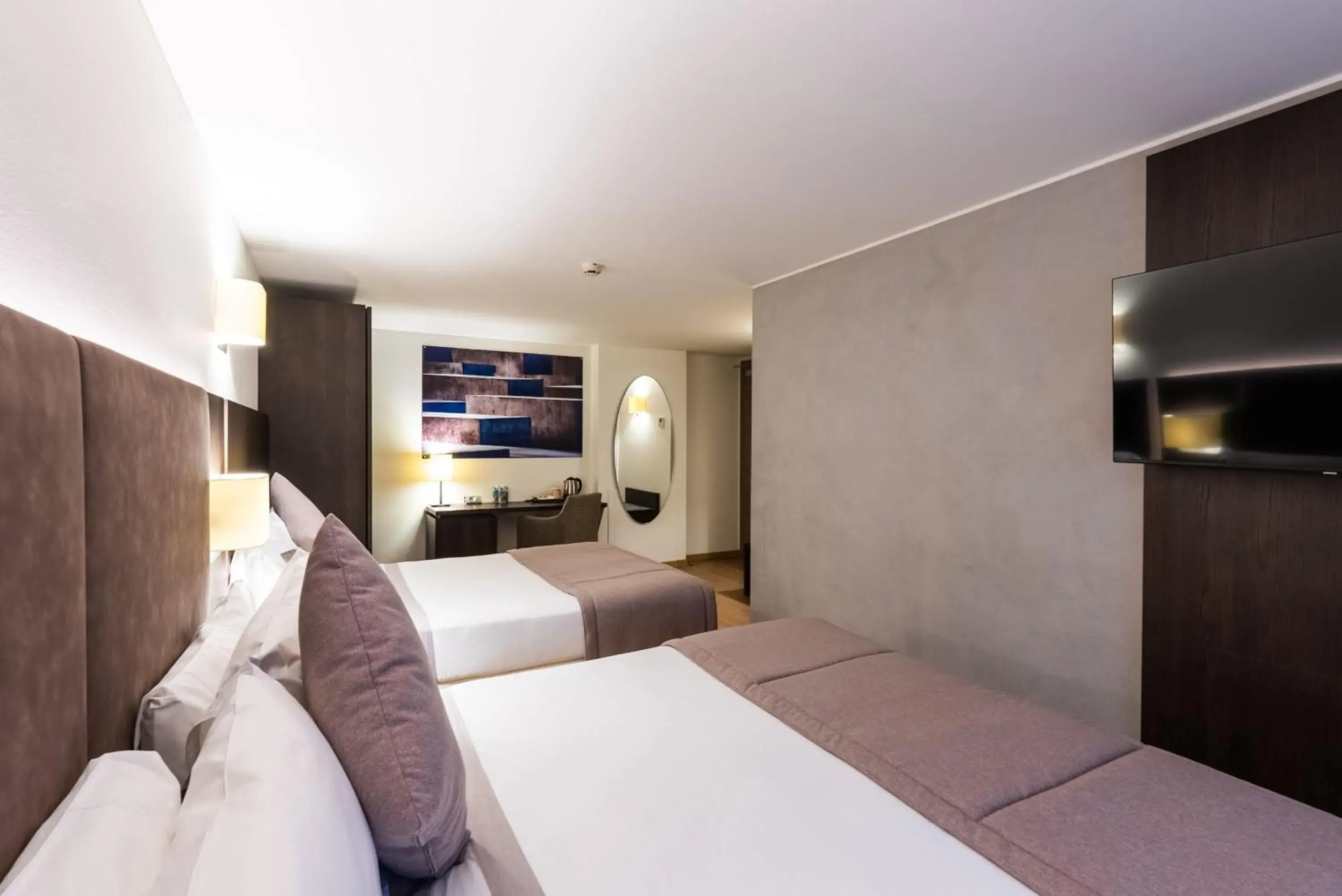 Standard Triple Room in Hotel Como Standard Triple Room in Hotel Como