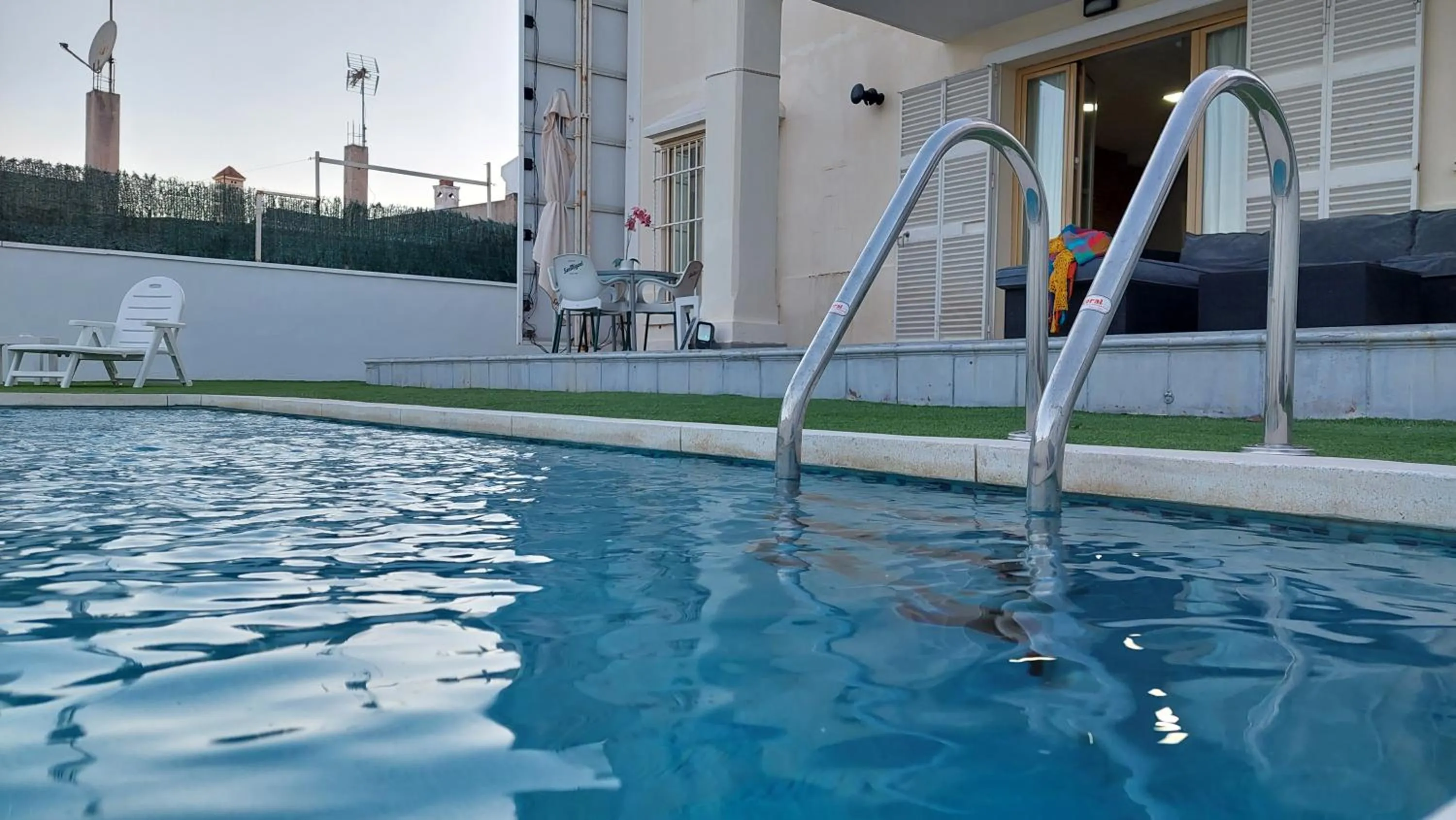 Swimming pool in VILLA BONITA