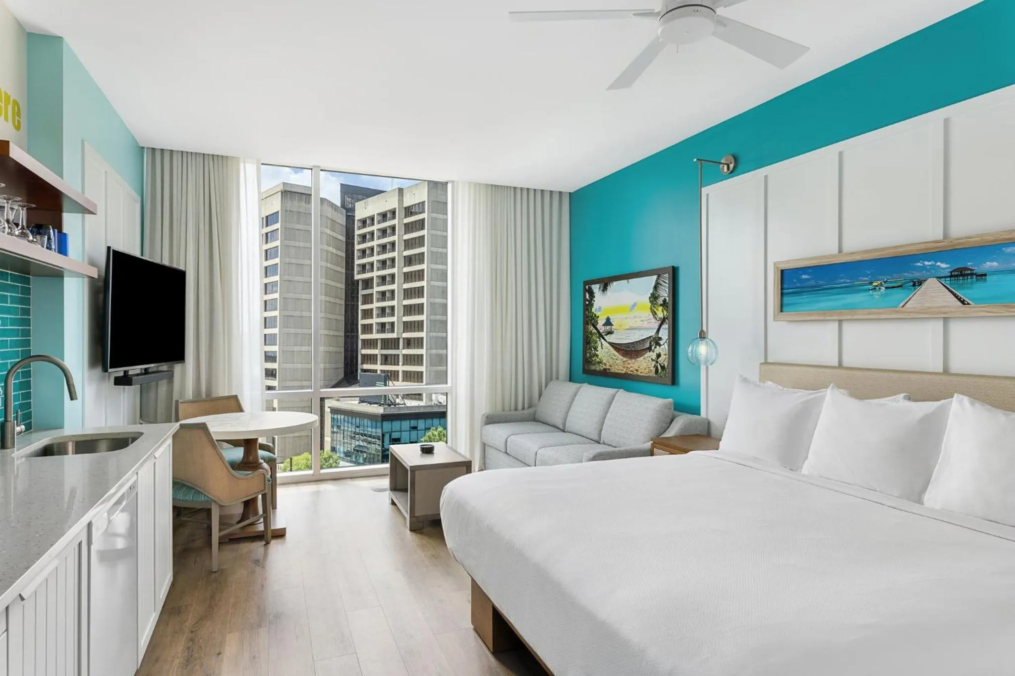 Photo of the whole room, Bed in Margaritaville Vacation Club - Atlanta