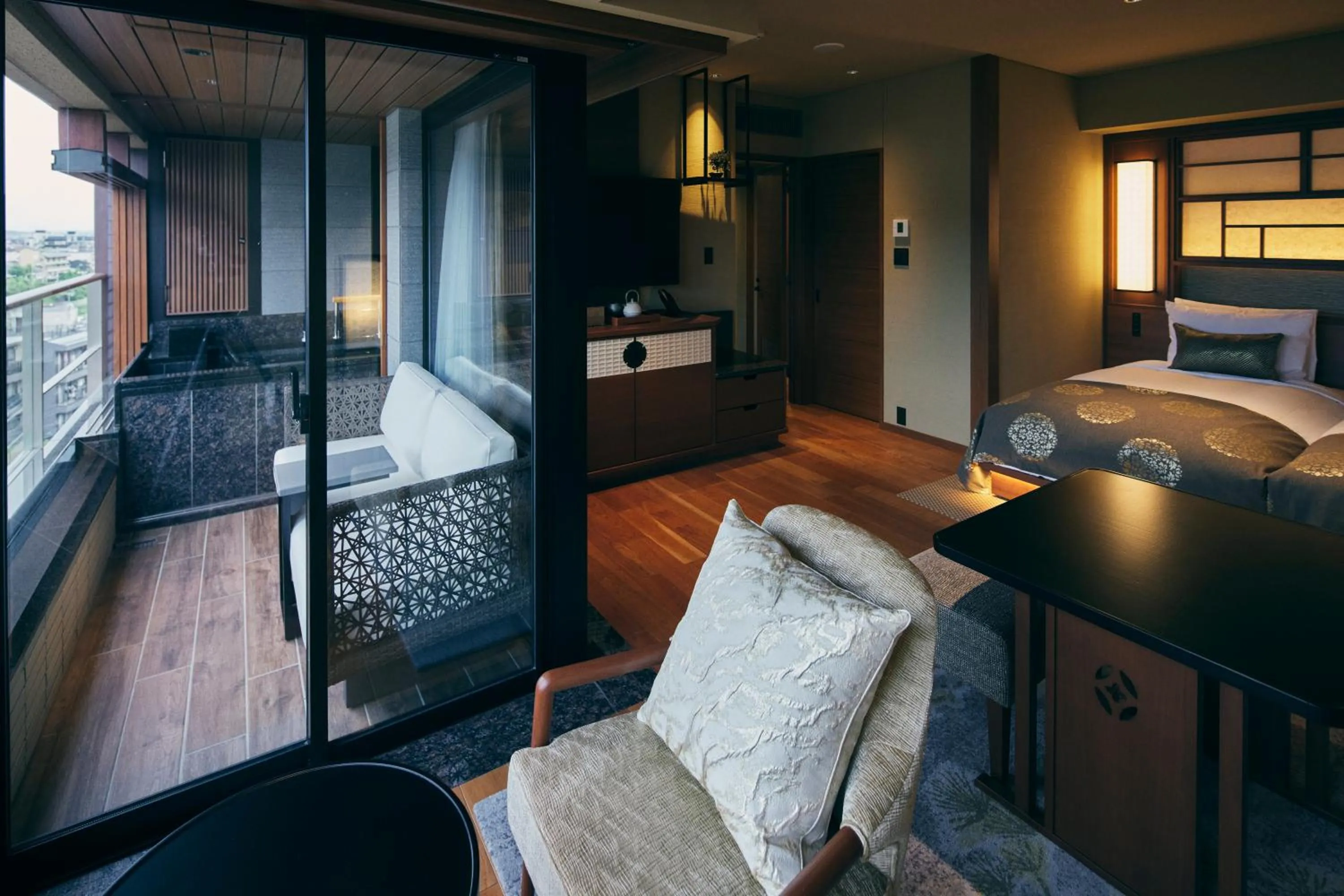 TV and multimedia, Bed in Sora Niwa Terrace Kyoto Bettei