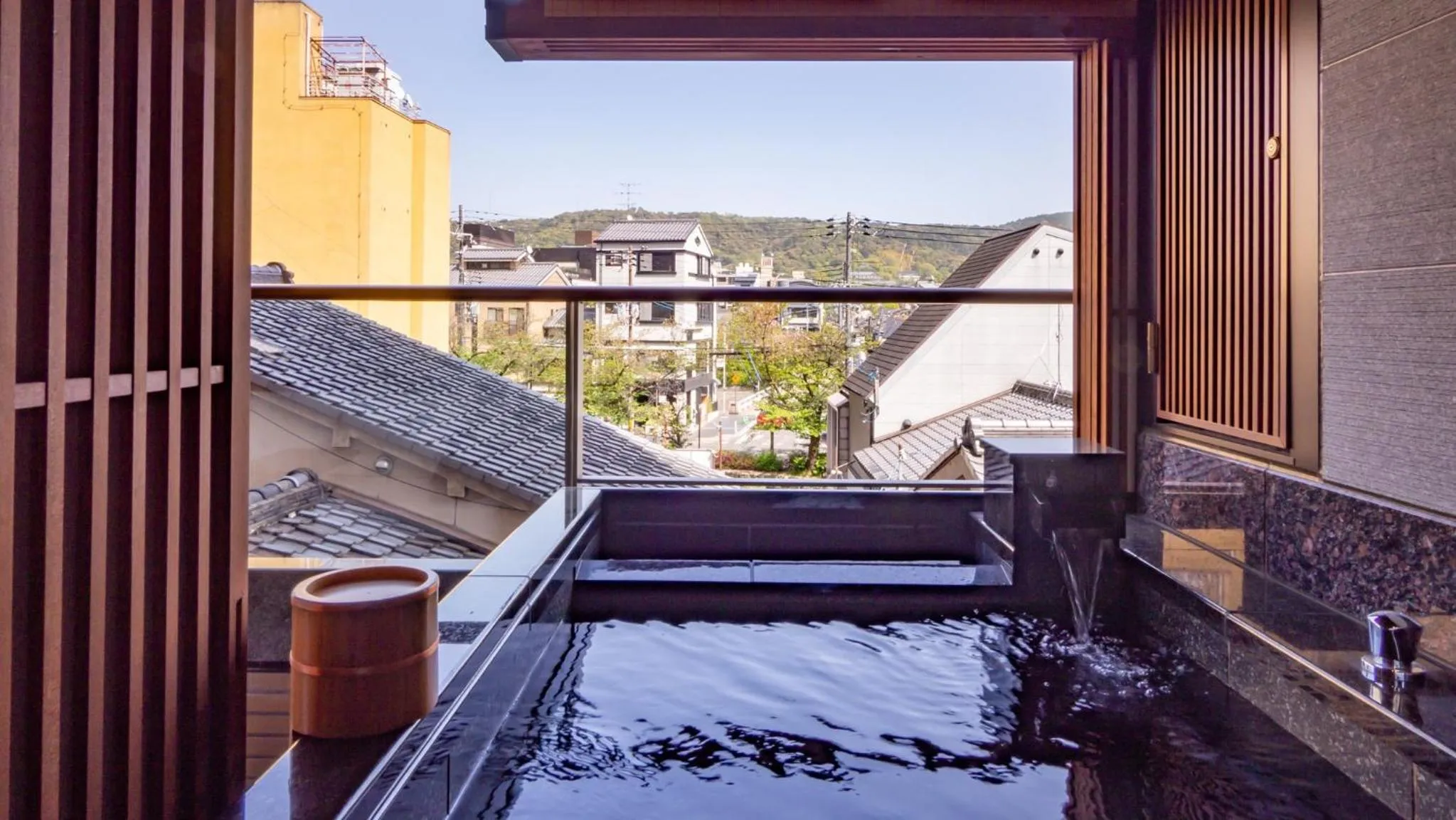 Mountain view in Sora Niwa Terrace Kyoto Bettei