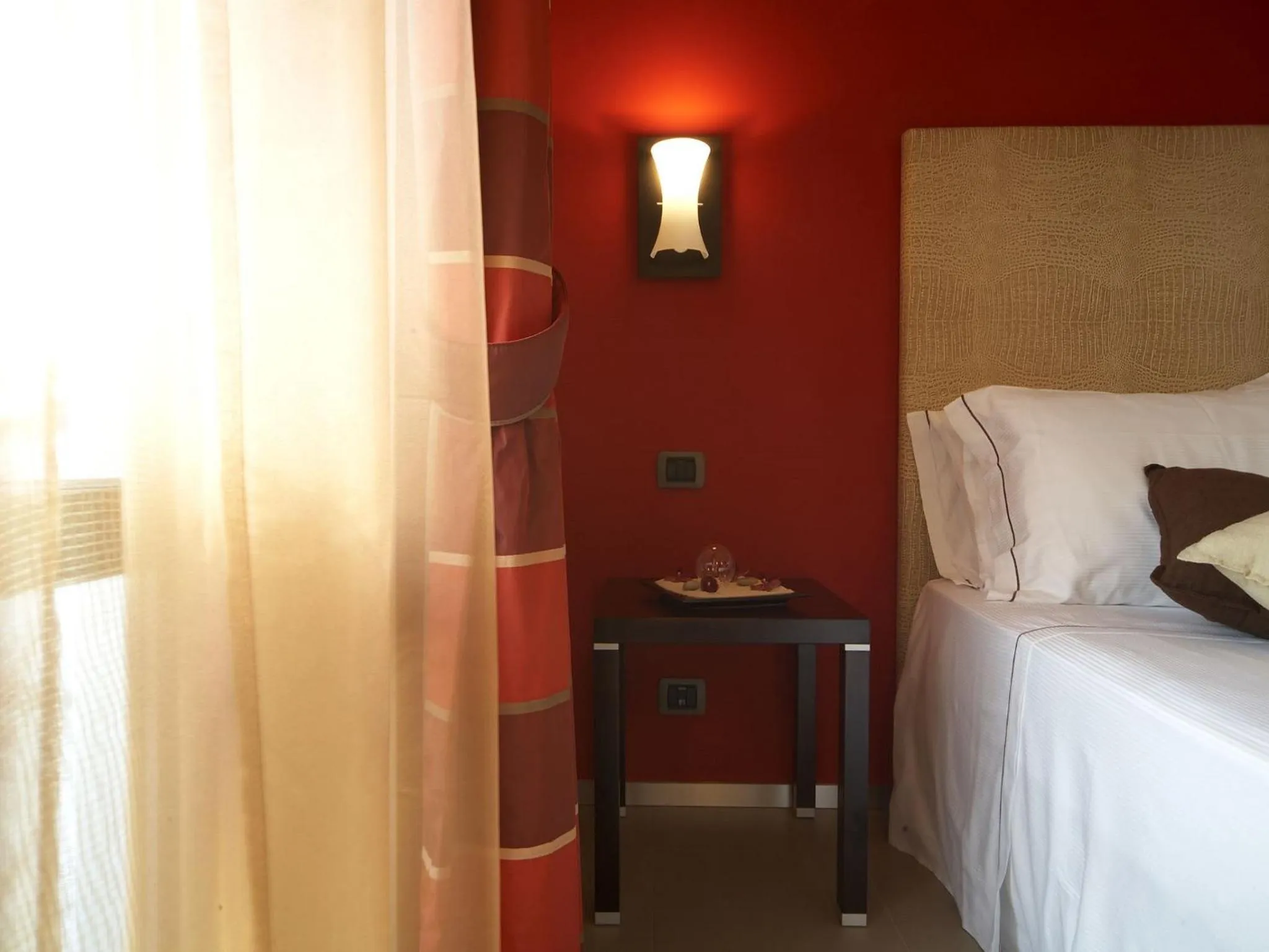 Decorative detail, Bed in Hotel Montini Linate Airport