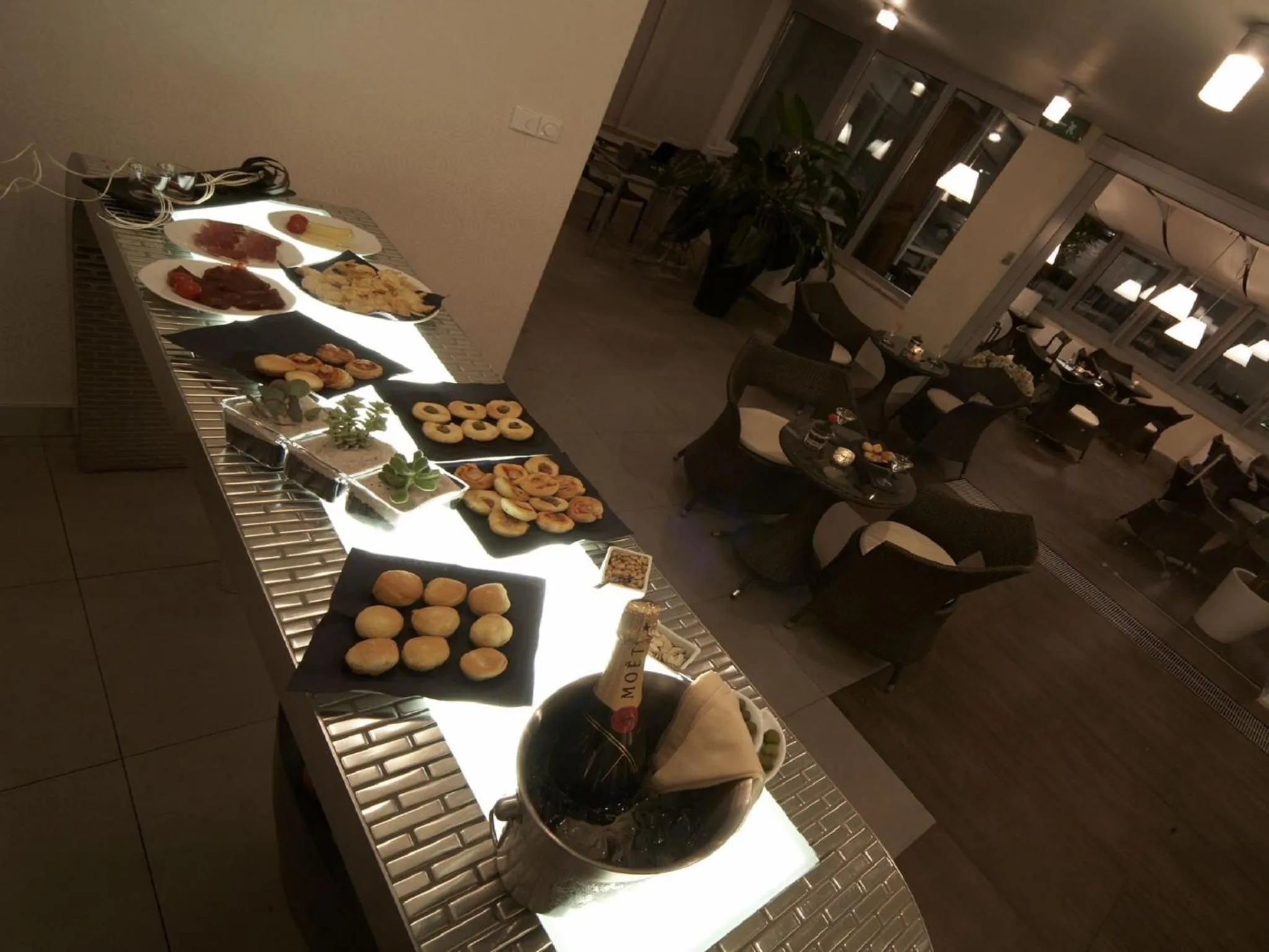 Lounge or bar in Hotel Montini Linate Airport