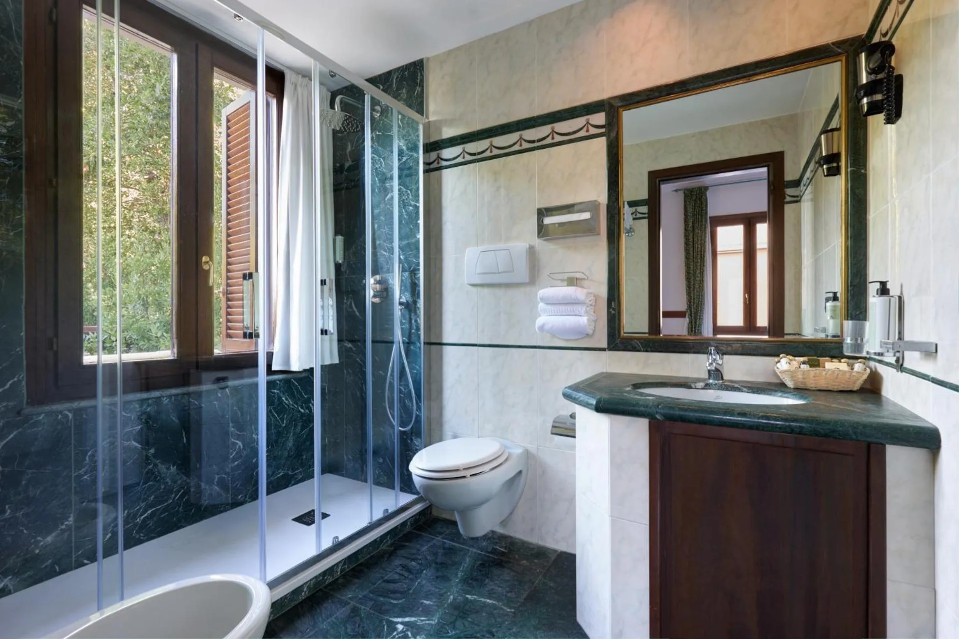 Bathroom in Grand Hotel Gianicolo