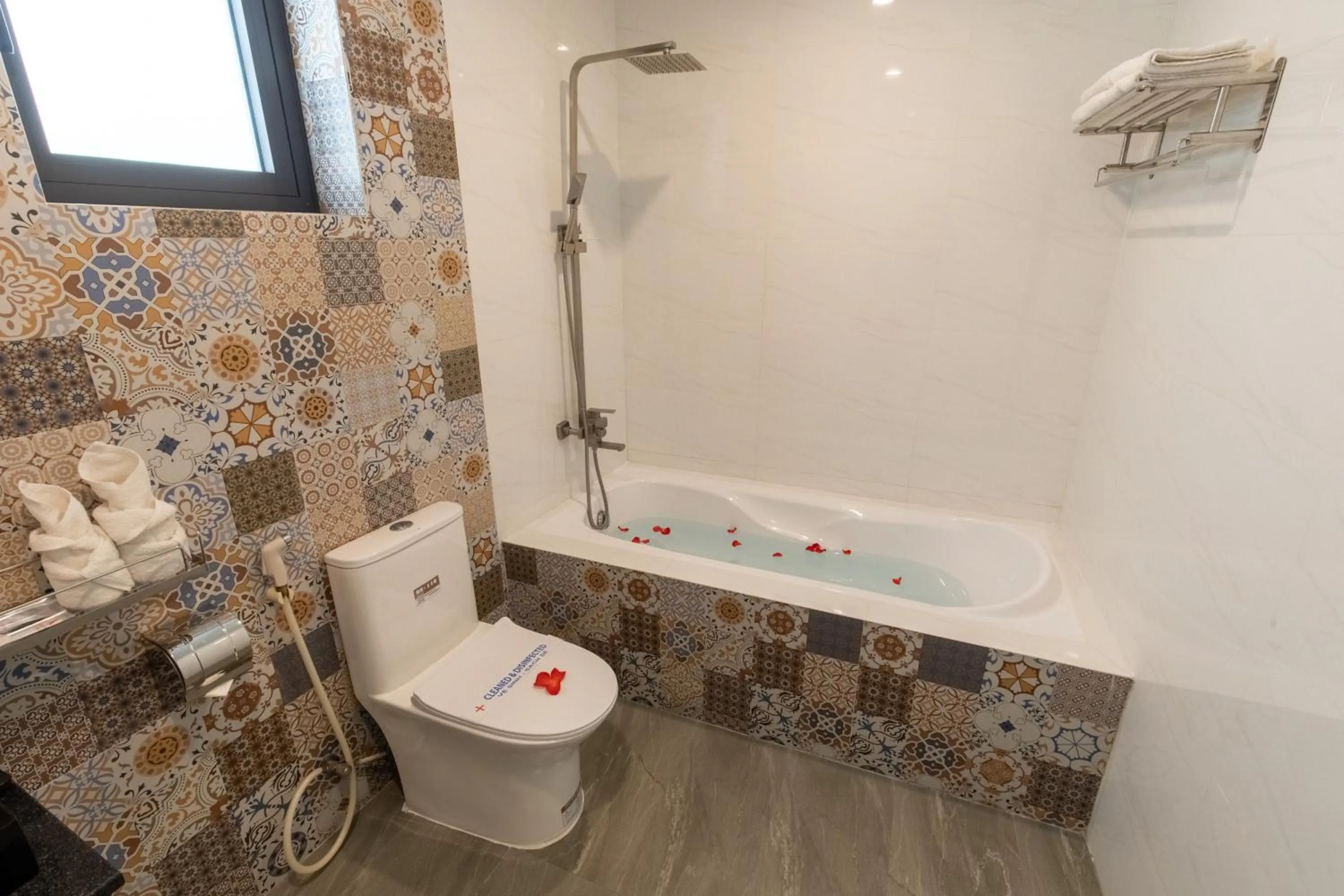 Bath in Jade Scene Hotel