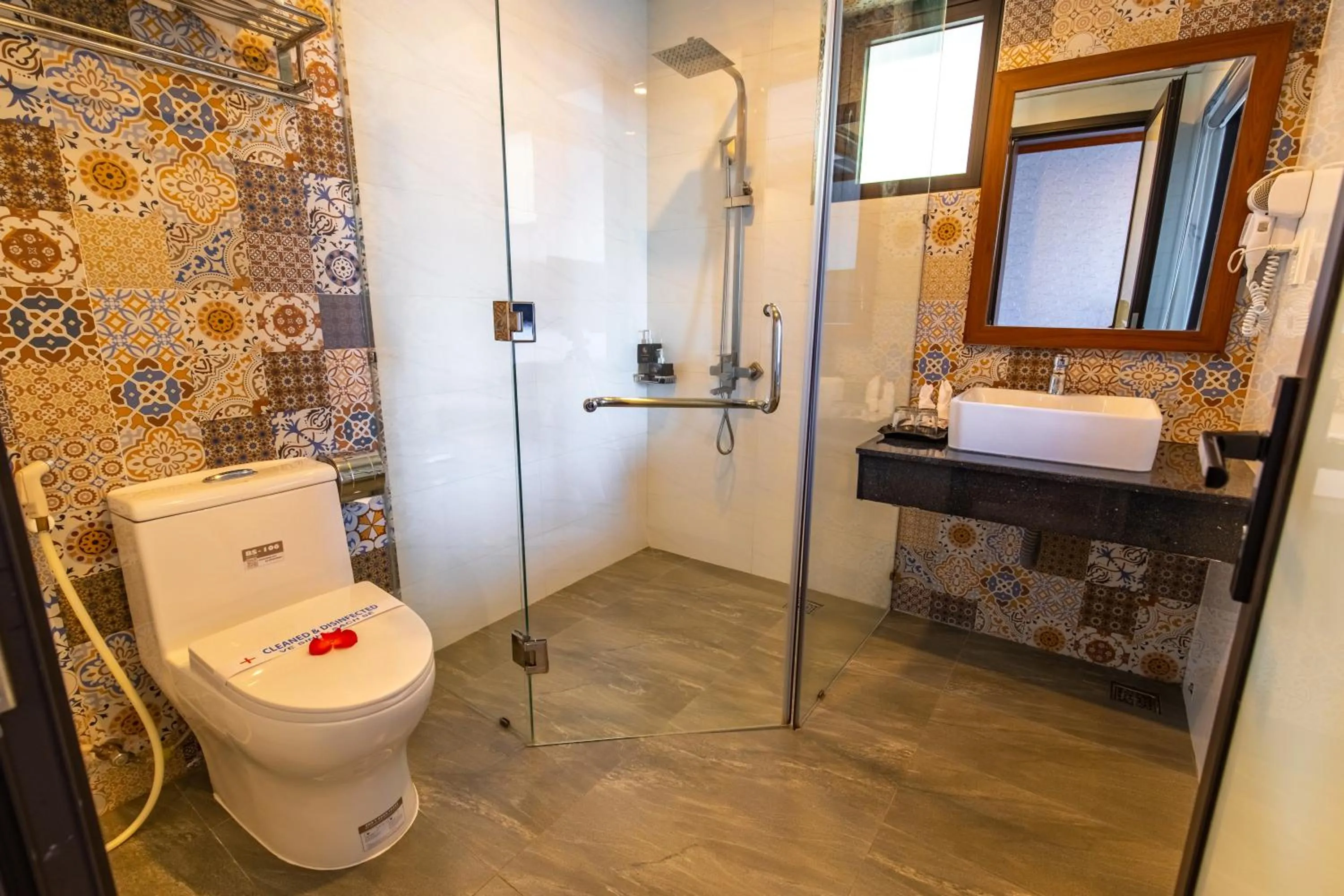 Bathroom in Jade Scene Hotel