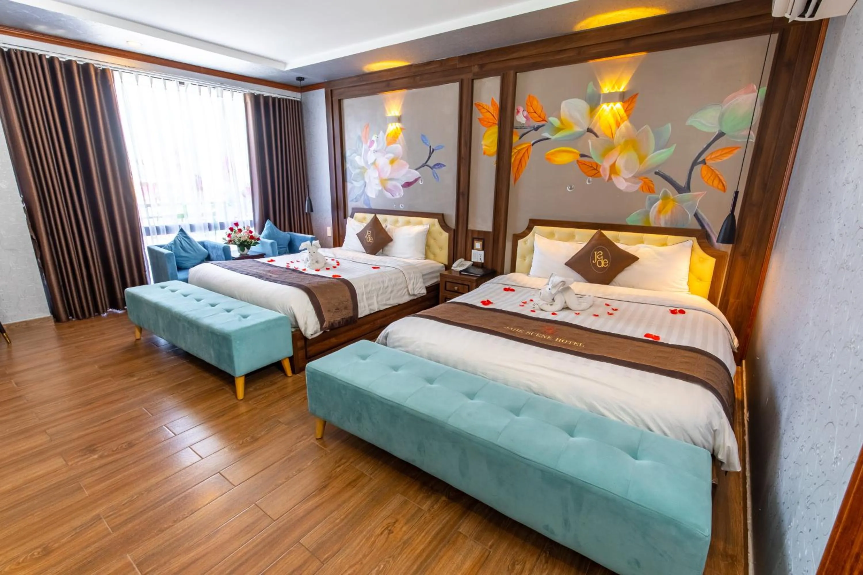 Bathroom, Bed in Jade Scene Hotel