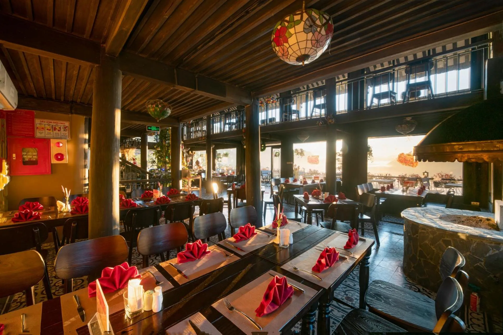 Restaurant/places to eat in The Mong Village Resort & Spa