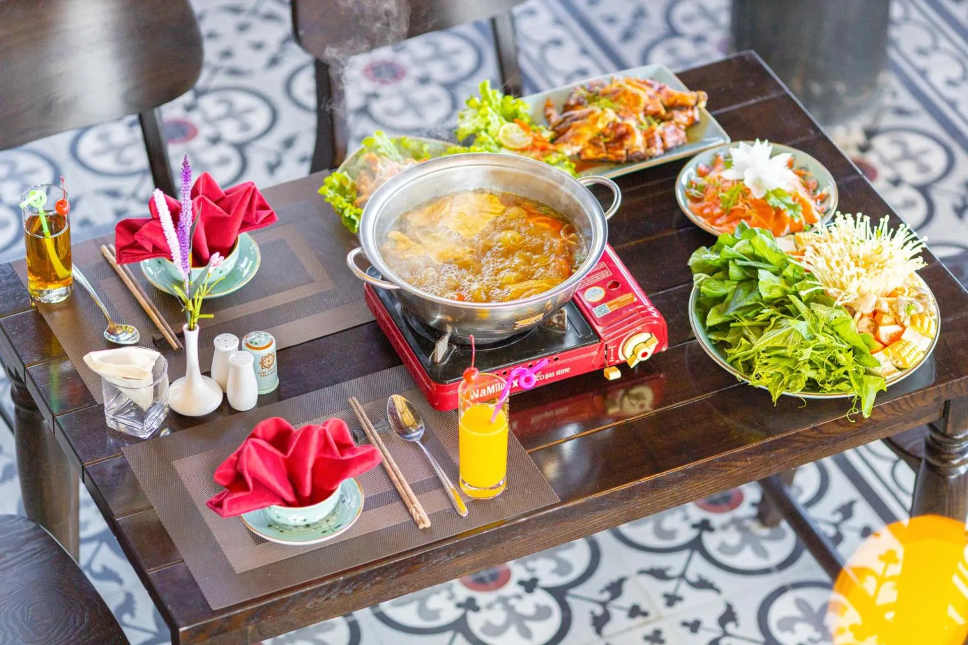 Dinner in The Mong Village Resort & Spa