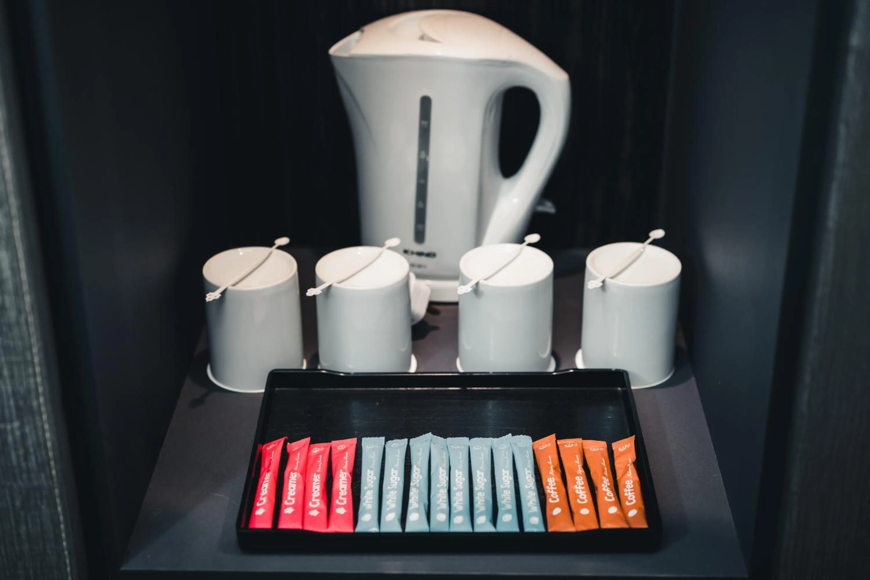 Coffee/tea facilities in Le'venue Hotel