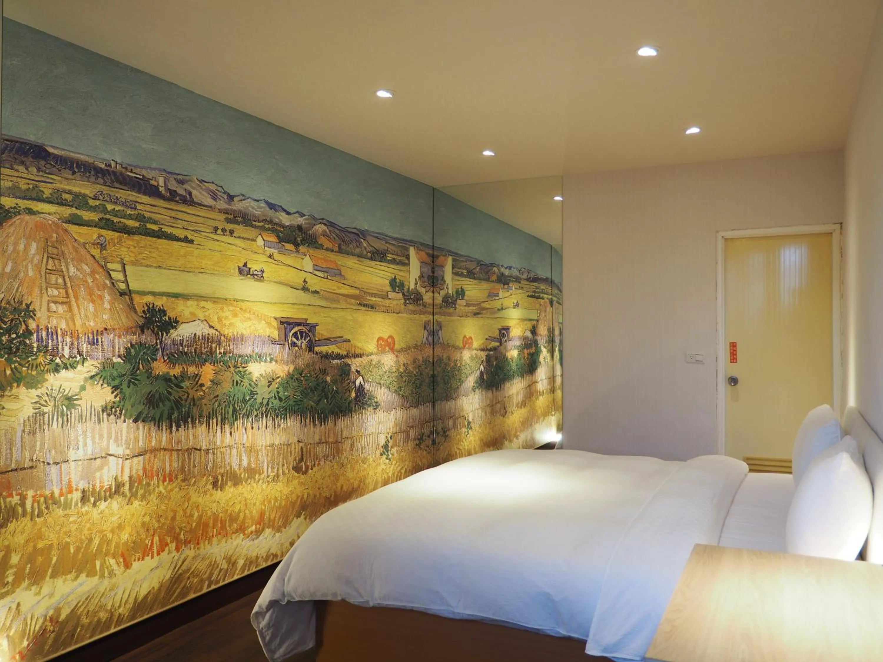 Bed in Day Chen Hotel