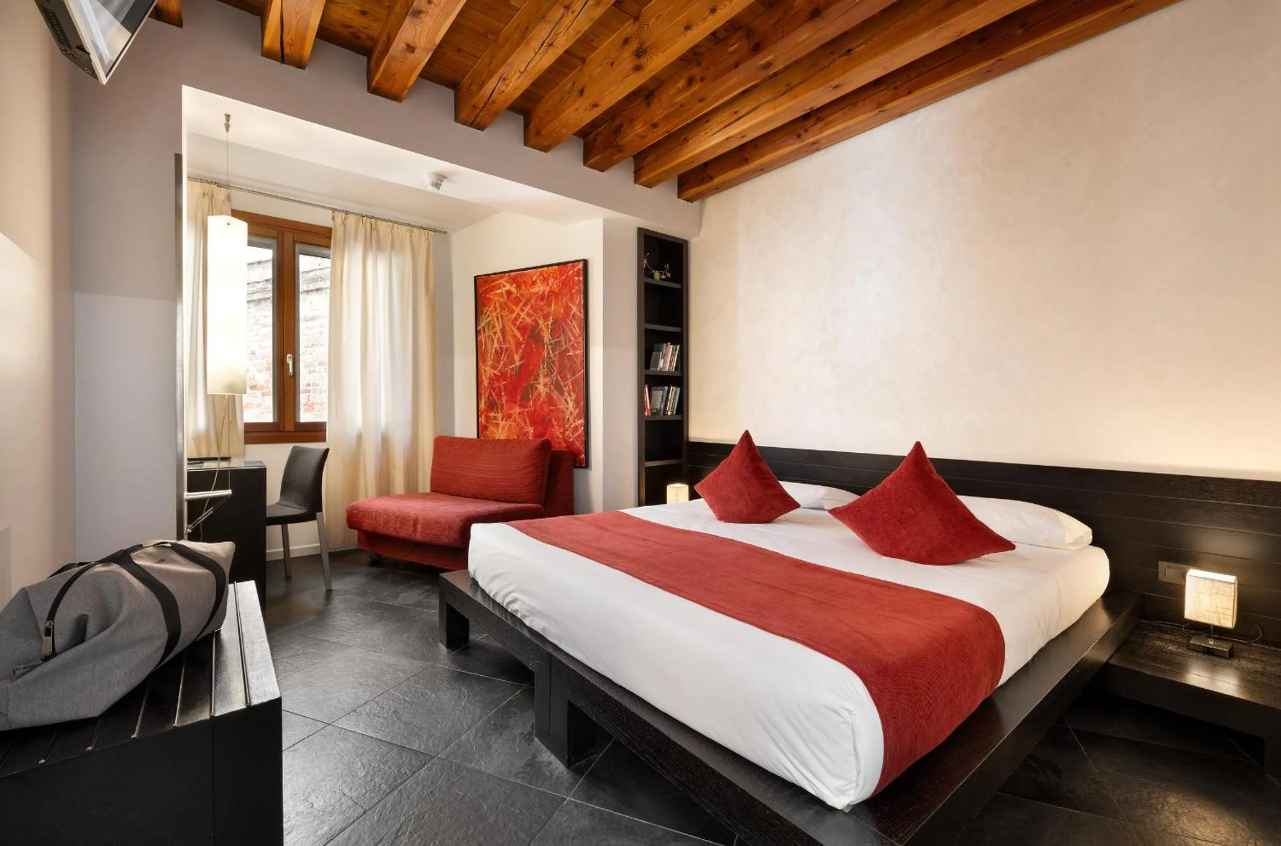 Photo of the whole room, Bed in Ca' Pozzo Inn