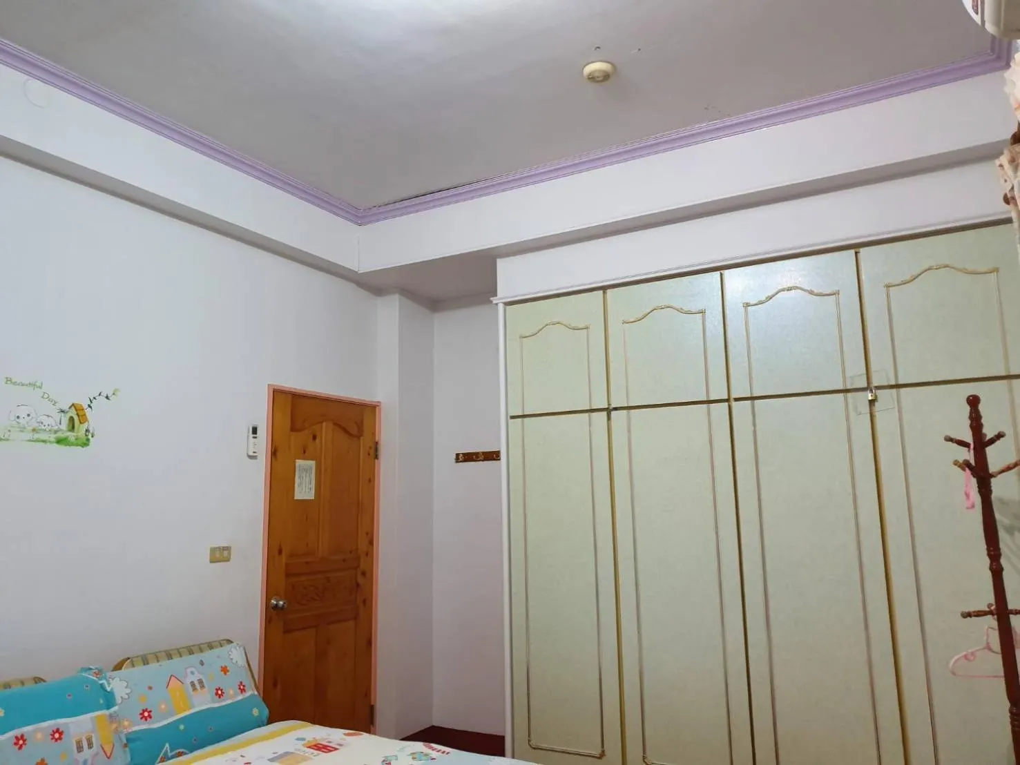wardrobe, Bed in Yilan Xiang Feng Homestay
