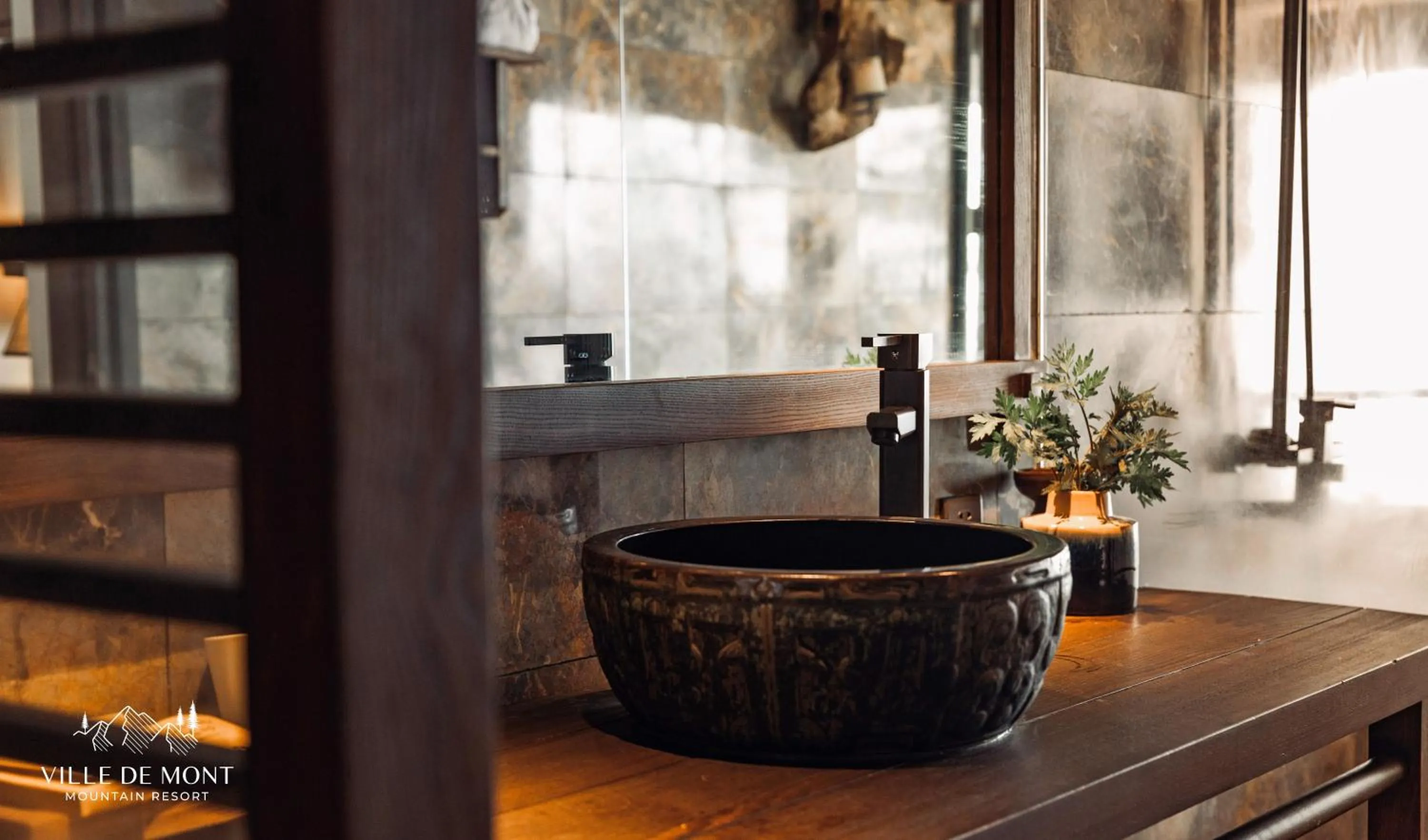 Toilet in Ville De Mont Mountain Resort