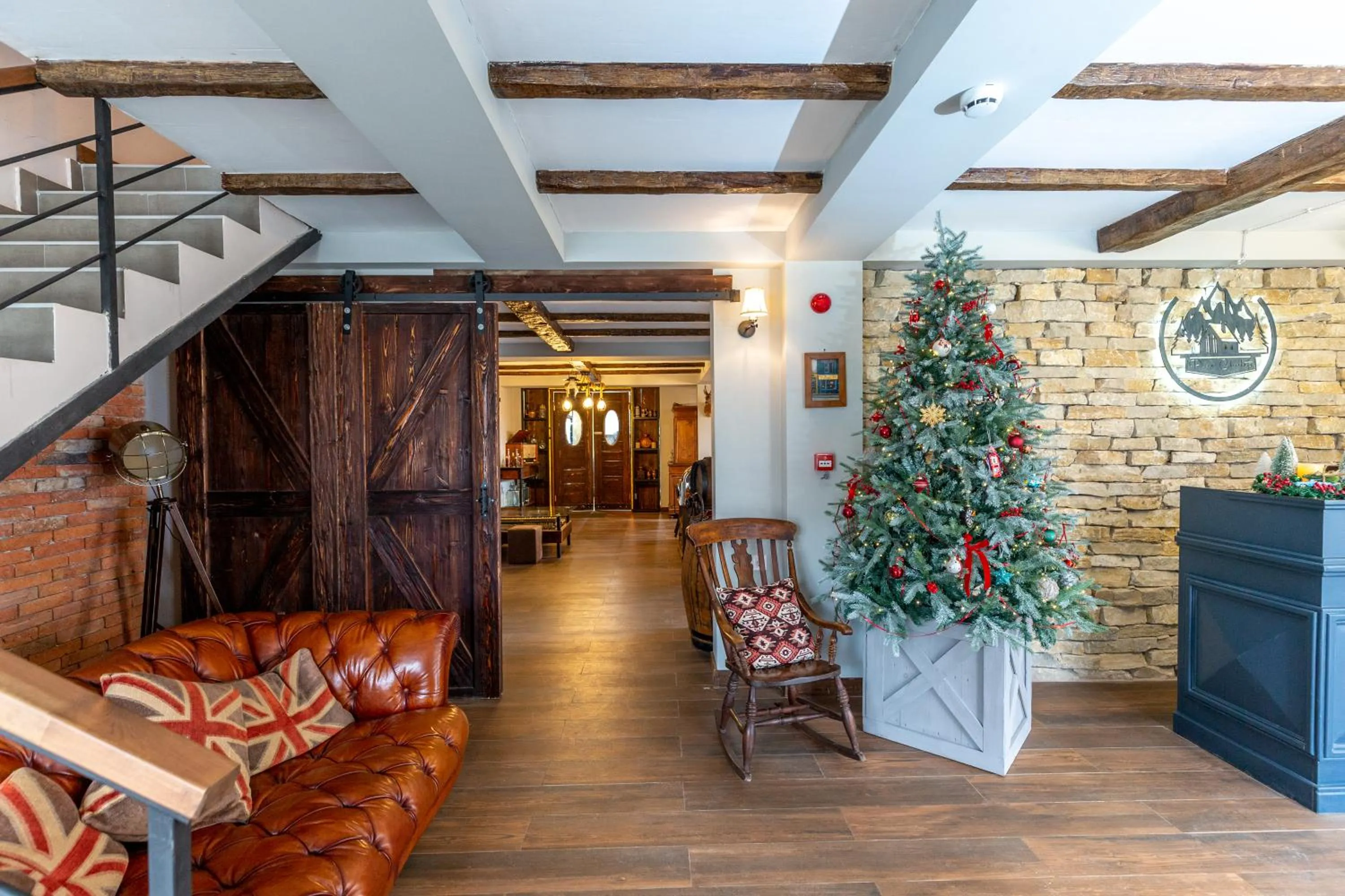 Lobby or reception in Pine Chalets by KA Group