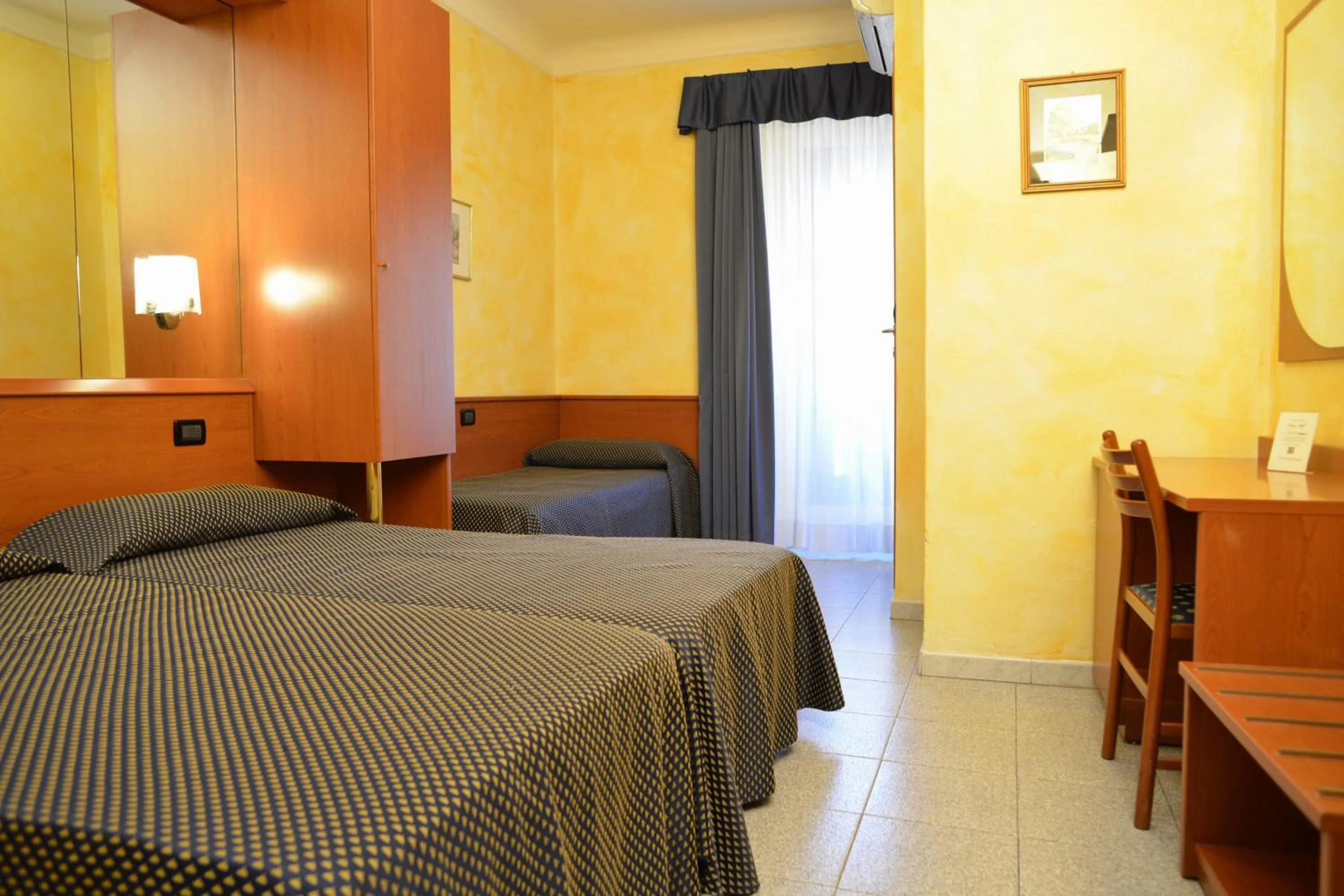 Photo of the whole room, Bed in Hotel Aurora